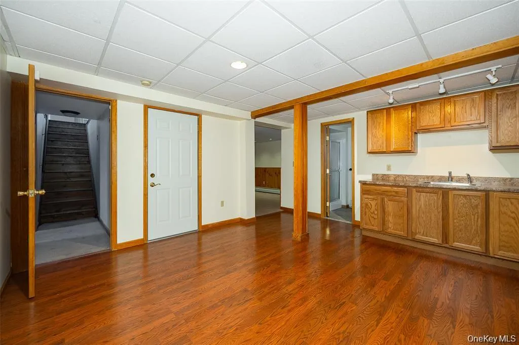 129 Clinton Corners Road, Pleasant Valley, NY, 4 Bedrooms Bedrooms, 9 Rooms Rooms,3 BathroomsBathrooms,Residential,For Rent,Clinton Corners,0,1048041 129 Clinton Corners Road, Pleasant Valley, NY, 4 Bedrooms Bedrooms, 9 Rooms Rooms,3 BathroomsBathrooms,Residential,For Rent,Clinton Corners,0,1048041