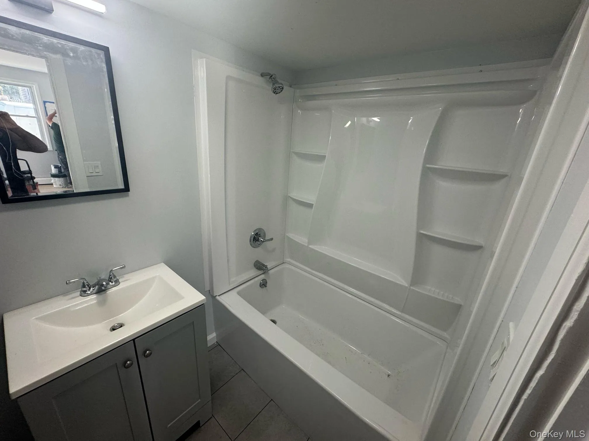 bathroom bathroom