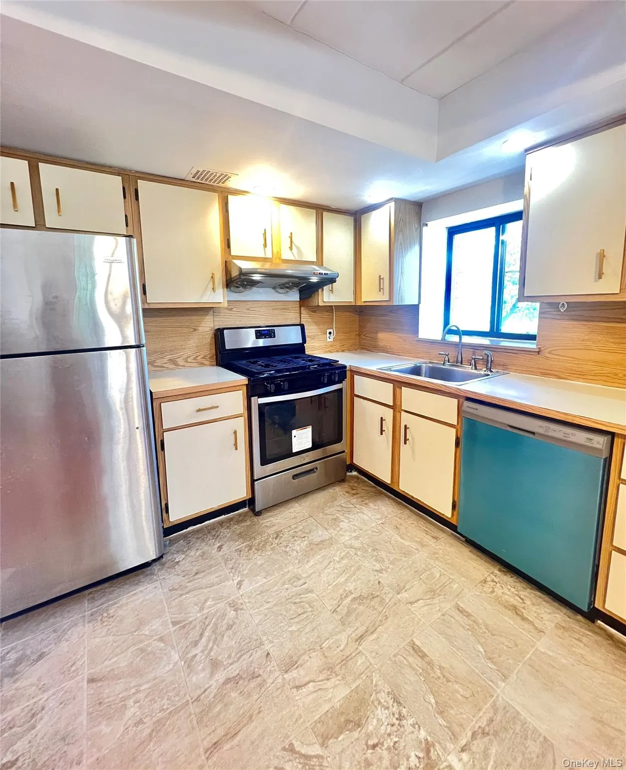56-16 Seabury Street, New York, NY, 1 Bedroom Bedrooms, 3 Rooms Rooms,1 BathroomBathrooms,Residential,For Rent,Seabury,0,1048049 56-16 Seabury Street, New York, NY, 1 Bedroom Bedrooms, 3 Rooms Rooms,1 BathroomBathrooms,Residential,For Rent,Seabury,0,1048049