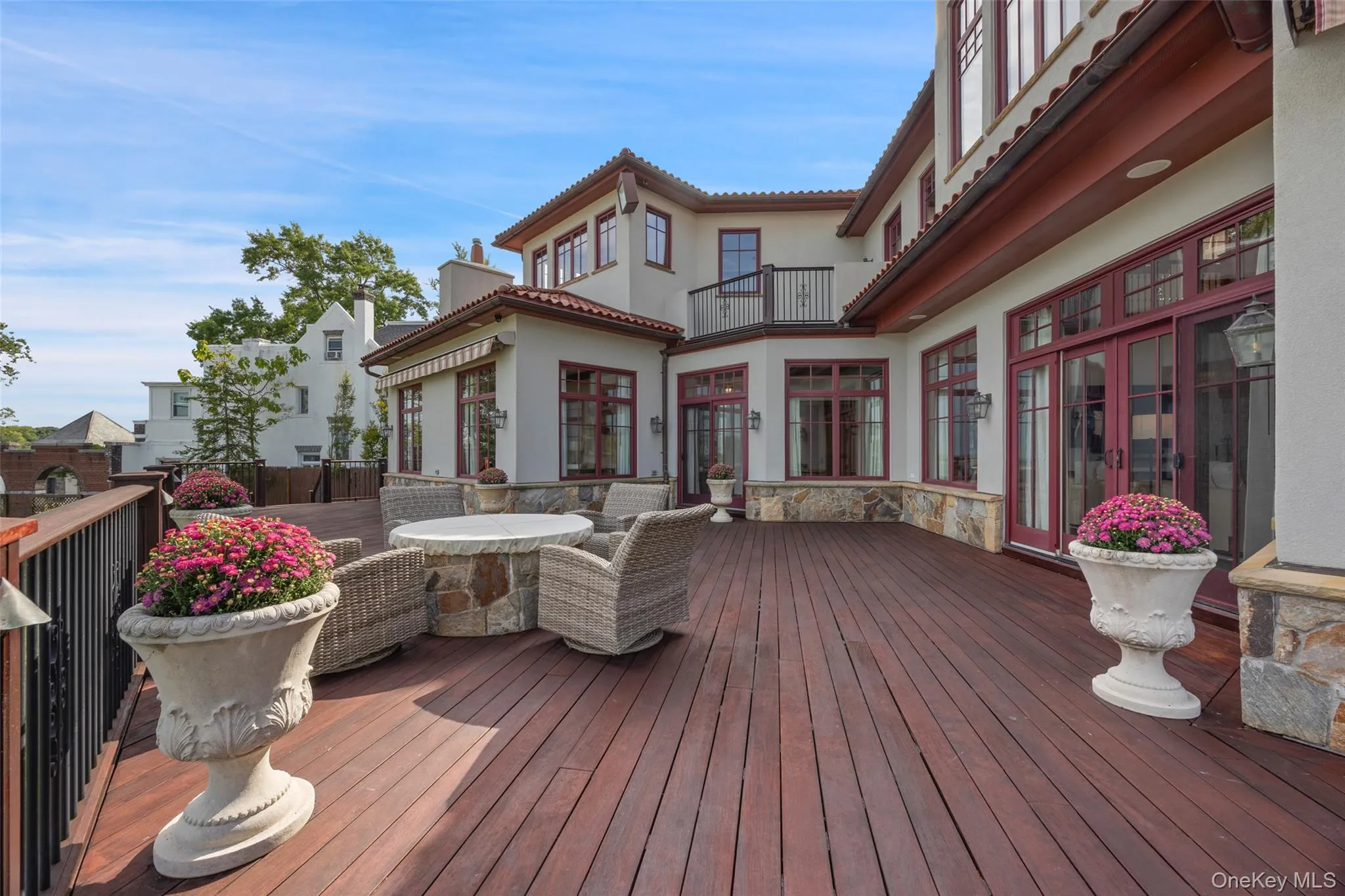 Deck. Deck.