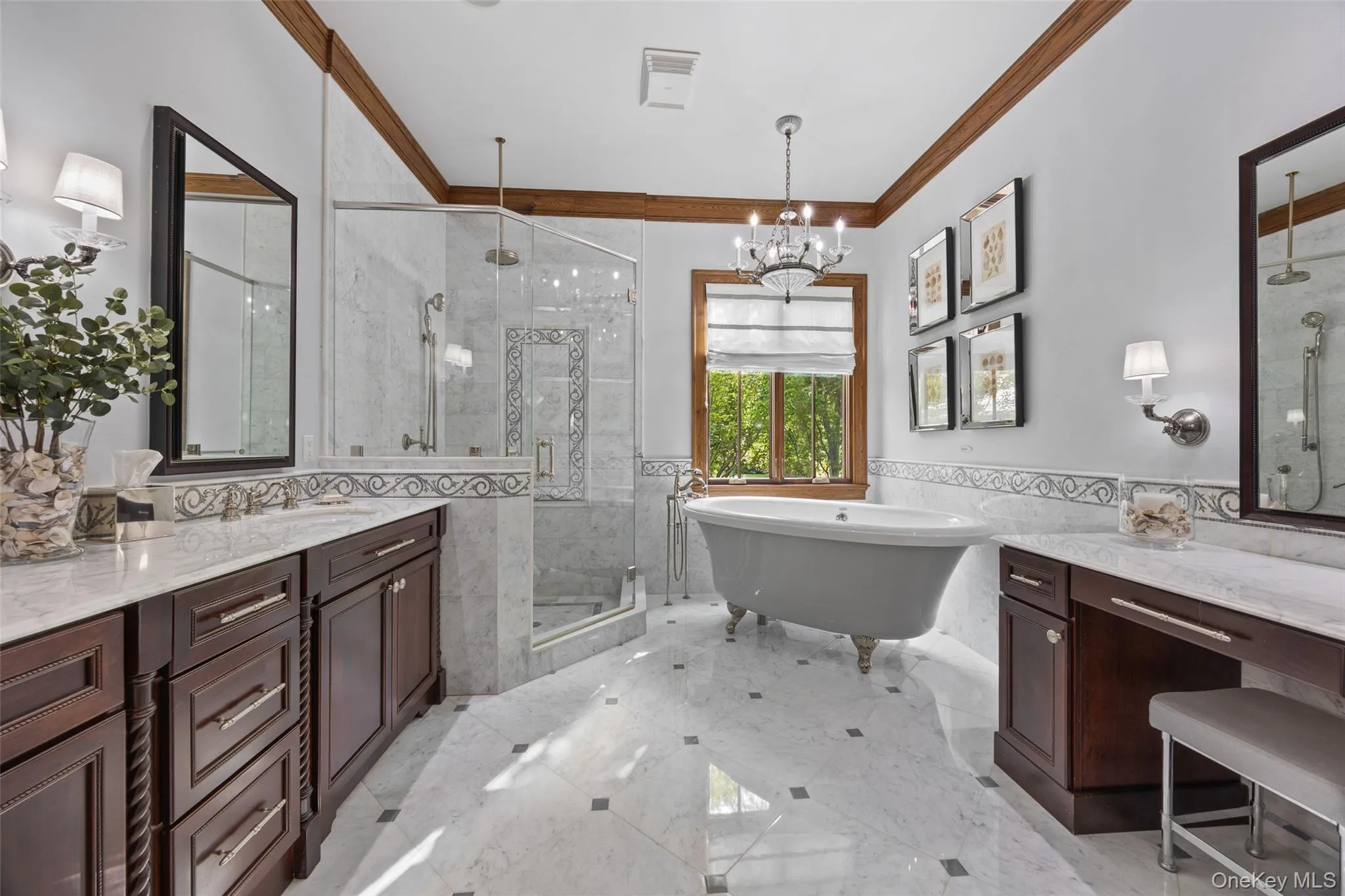 Primary bathroom. Primary bathroom.
