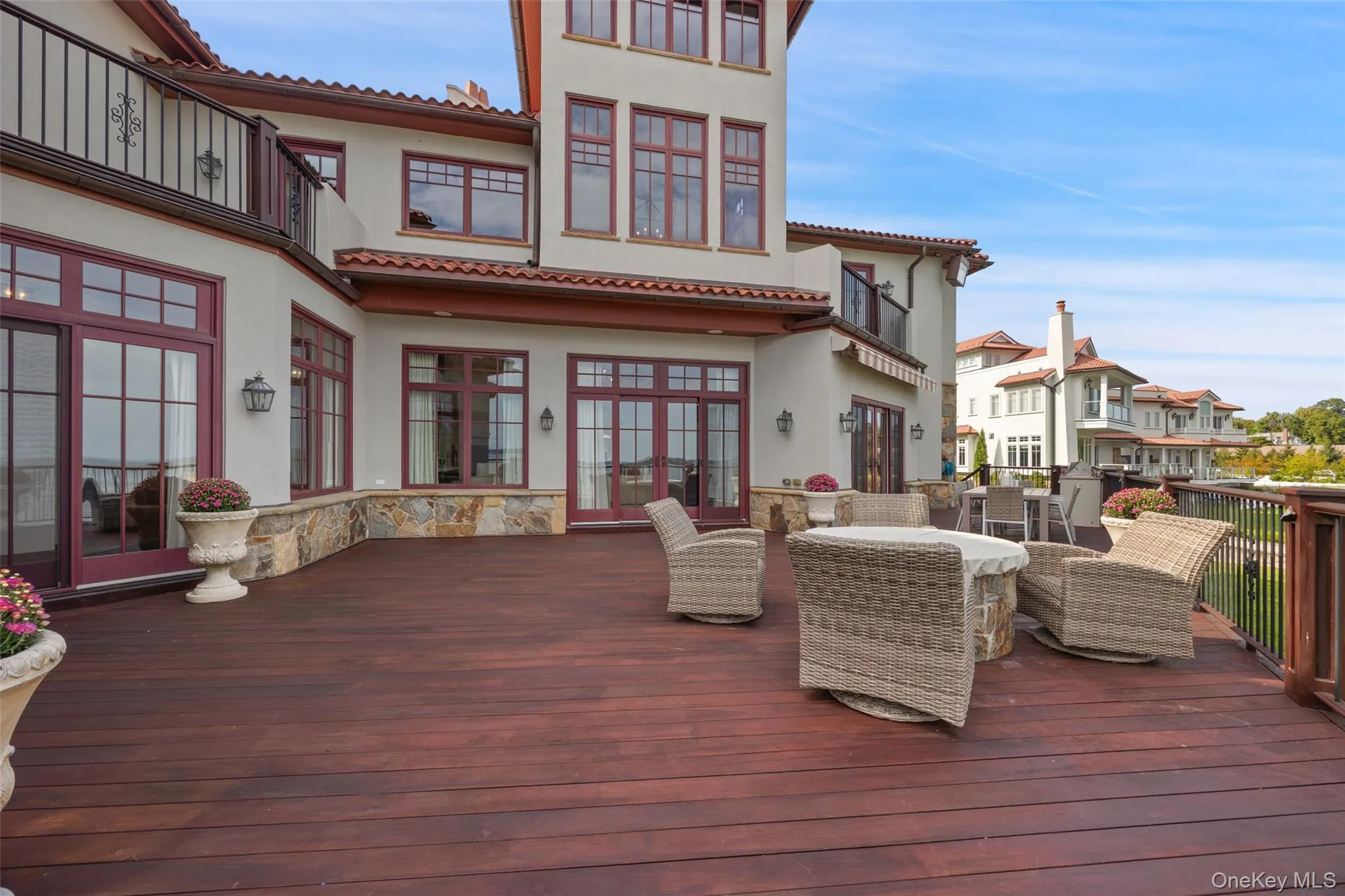 Deck. Deck.