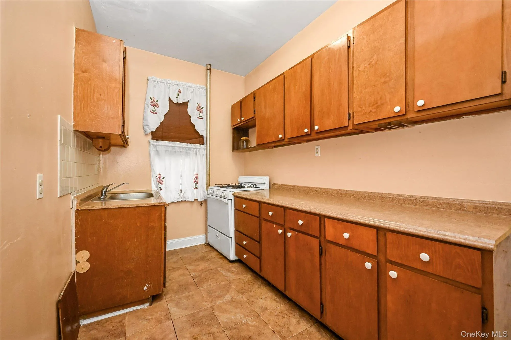 1057 Eastern Parkway, New York, NY, 3 Bedrooms Bedrooms, 5 Rooms Rooms,1 BathroomBathrooms,Residential,For Rent,Eastern Parkway,0,1048051 1057 Eastern Parkway, New York, NY, 3 Bedrooms Bedrooms, 5 Rooms Rooms,1 BathroomBathrooms,Residential,For Rent,Eastern Parkway,0,1048051