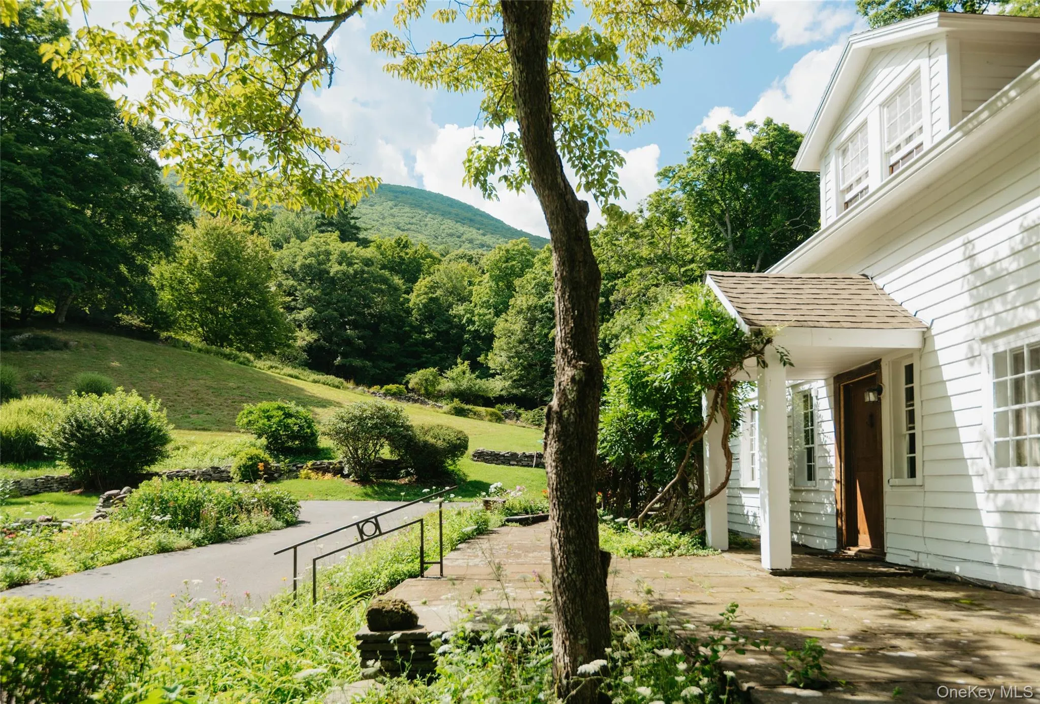 190 Lewis Hollow Road, Woodstock, NY, 3 Bedrooms Bedrooms, 10 Rooms Rooms,3 BathroomsBathrooms,Residential,For Rent,Lewis Hollow,0,1048053 190 Lewis Hollow Road, Woodstock, NY, 3 Bedrooms Bedrooms, 10 Rooms Rooms,3 BathroomsBathrooms,Residential,For Rent,Lewis Hollow,0,1048053