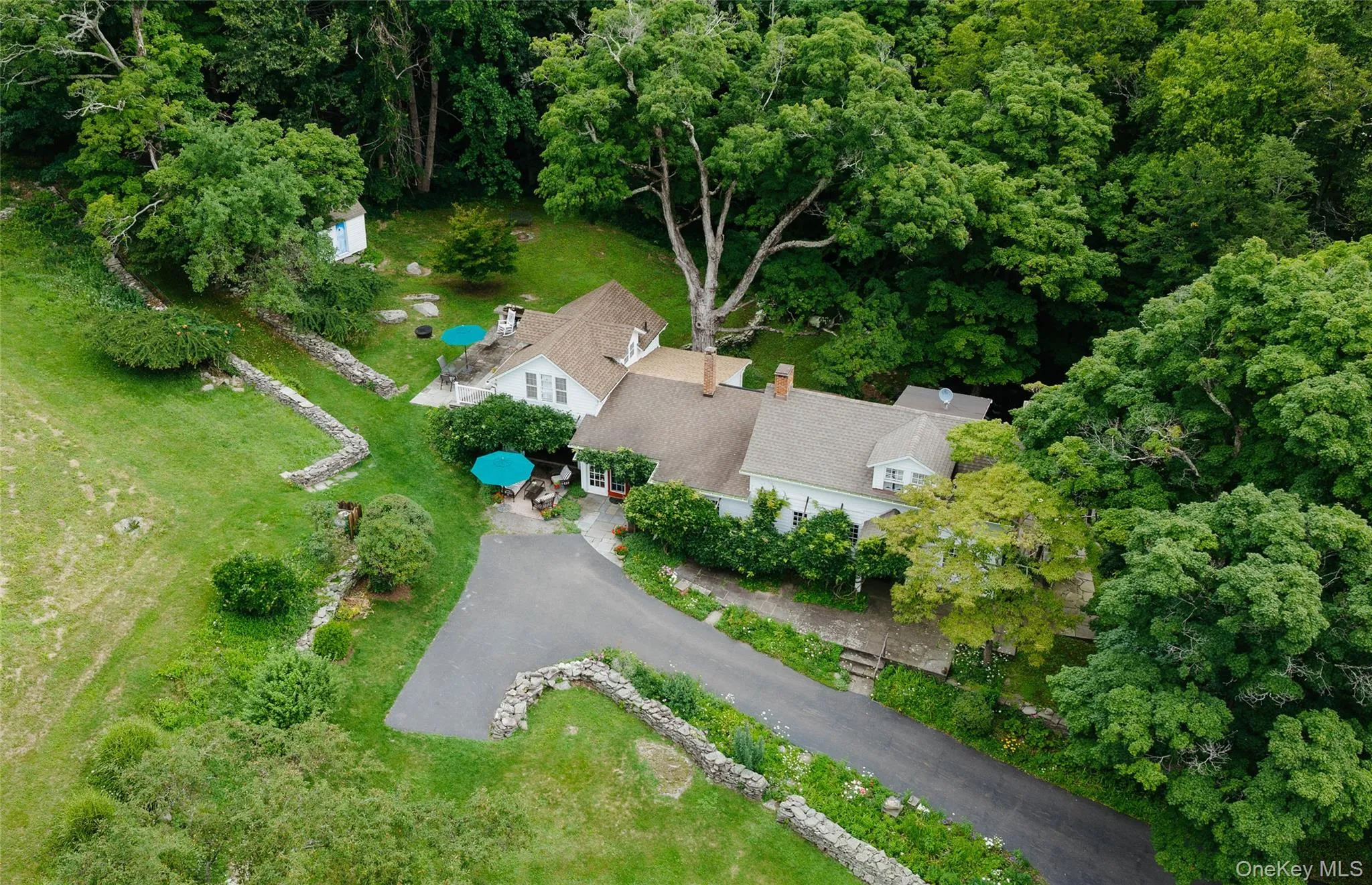 190 Lewis Hollow Road, Woodstock, NY, 3 Bedrooms Bedrooms, 10 Rooms Rooms,3 BathroomsBathrooms,Residential,For Rent,Lewis Hollow,0,1048053 190 Lewis Hollow Road, Woodstock, NY, 3 Bedrooms Bedrooms, 10 Rooms Rooms,3 BathroomsBathrooms,Residential,For Rent,Lewis Hollow,0,1048053