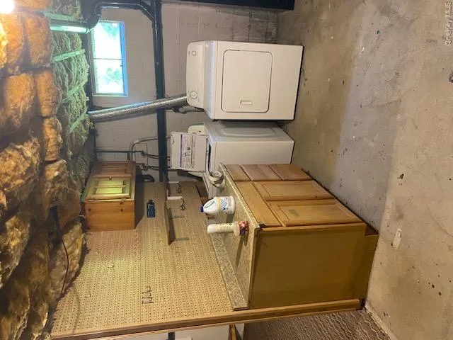 56 Sterling Place, Lloyd, NY, 2 Bedrooms Bedrooms, 4 Rooms Rooms,1 BathroomBathrooms,Residential Lease,For Rent,Sterling,0,1048057 56 Sterling Place, Lloyd, NY, 2 Bedrooms Bedrooms, 4 Rooms Rooms,1 BathroomBathrooms,Residential Lease,For Rent,Sterling,0,1048057