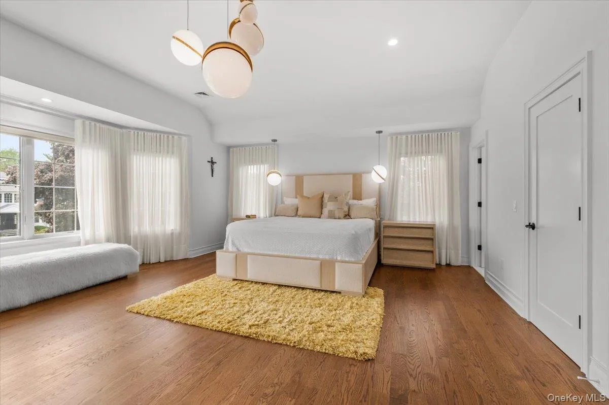 105 Woodhill Lane, North Hempstead, NY, 4 Bedrooms Bedrooms, 14 Rooms Rooms,4 BathroomsBathrooms,Residential,For Rent,Woodhill,0,1048059 105 Woodhill Lane, North Hempstead, NY, 4 Bedrooms Bedrooms, 14 Rooms Rooms,4 BathroomsBathrooms,Residential,For Rent,Woodhill,0,1048059