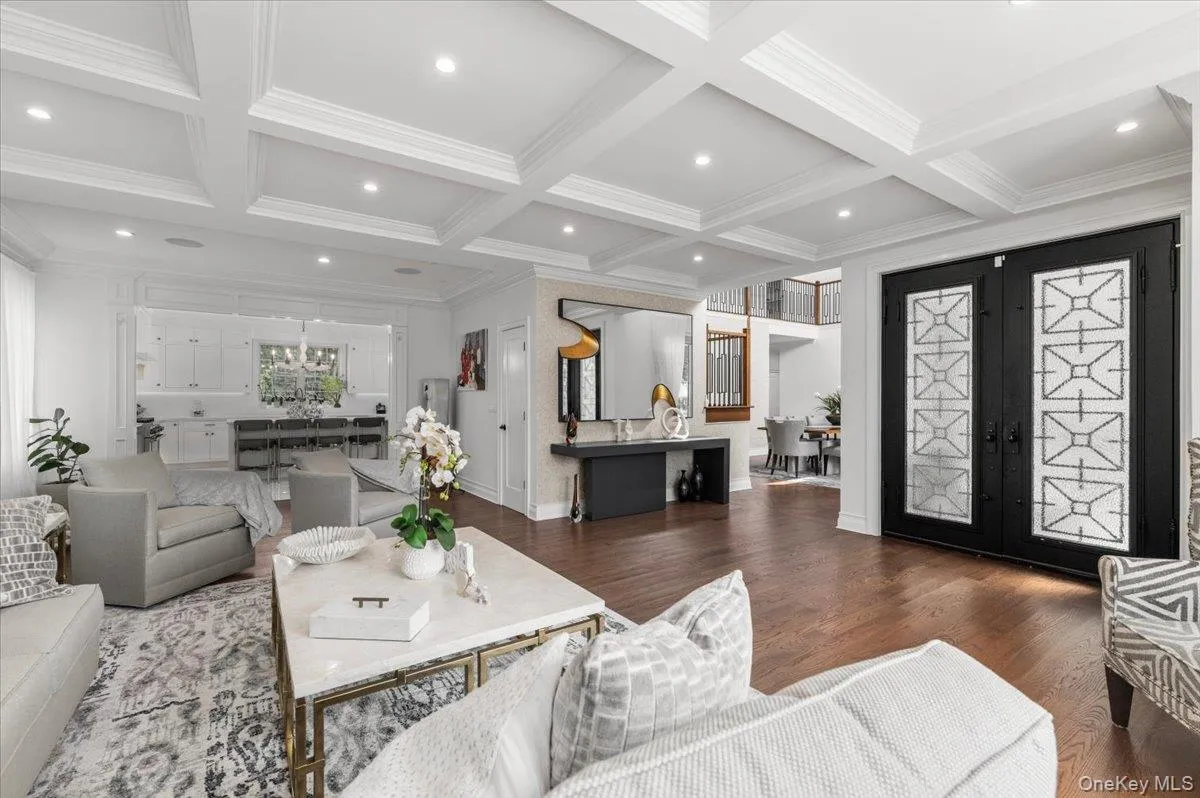 105 Woodhill Lane, North Hempstead, NY, 4 Bedrooms Bedrooms, 14 Rooms Rooms,4 BathroomsBathrooms,Residential,For Rent,Woodhill,0,1048059 105 Woodhill Lane, North Hempstead, NY, 4 Bedrooms Bedrooms, 14 Rooms Rooms,4 BathroomsBathrooms,Residential,For Rent,Woodhill,0,1048059