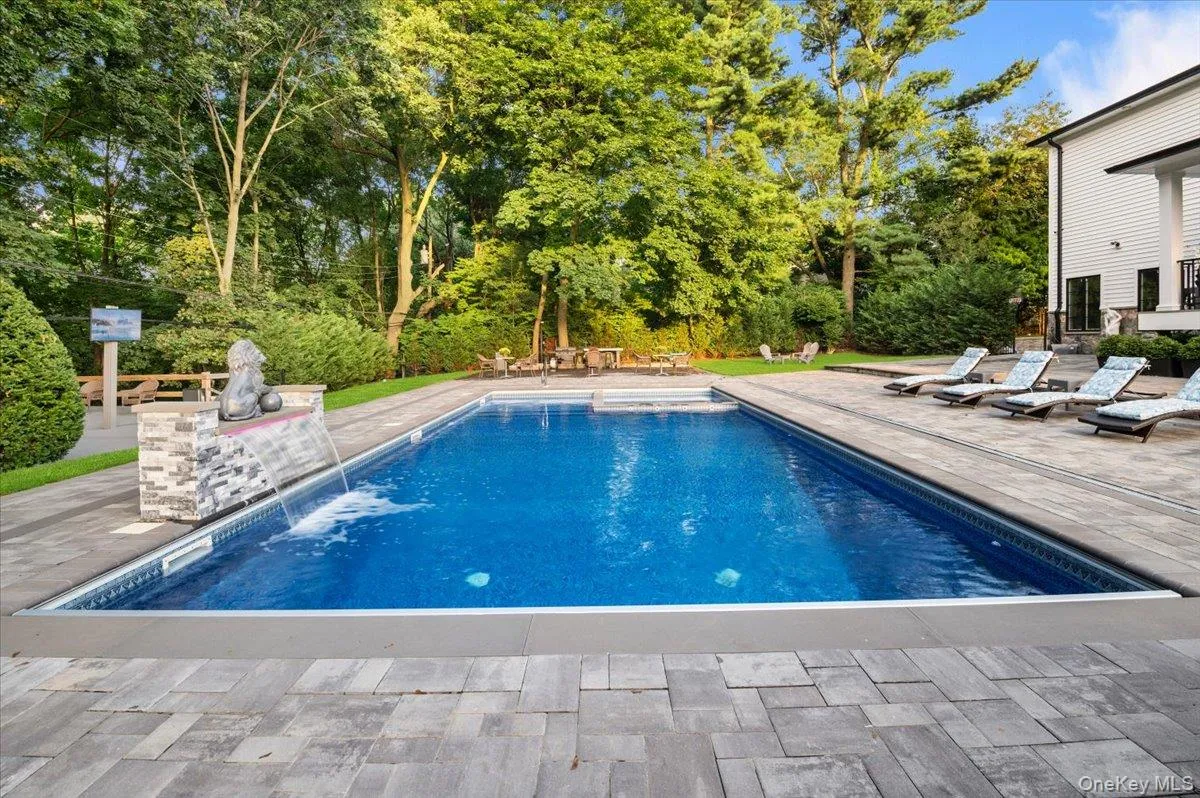 105 Woodhill Lane, North Hempstead, NY, 4 Bedrooms Bedrooms, 14 Rooms Rooms,4 BathroomsBathrooms,Residential,For Rent,Woodhill,0,1048059 105 Woodhill Lane, North Hempstead, NY, 4 Bedrooms Bedrooms, 14 Rooms Rooms,4 BathroomsBathrooms,Residential,For Rent,Woodhill,0,1048059