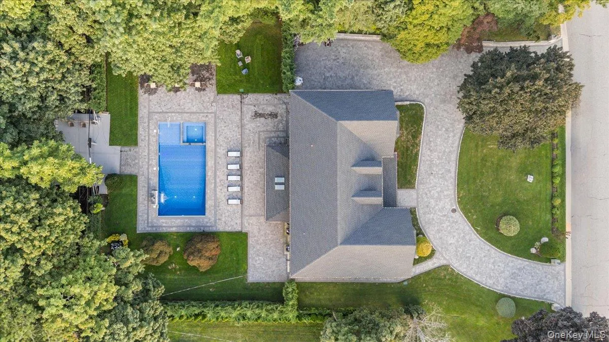105 Woodhill Lane, North Hempstead, NY, 4 Bedrooms Bedrooms, 14 Rooms Rooms,4 BathroomsBathrooms,Residential,For Rent,Woodhill,0,1048059 105 Woodhill Lane, North Hempstead, NY, 4 Bedrooms Bedrooms, 14 Rooms Rooms,4 BathroomsBathrooms,Residential,For Rent,Woodhill,0,1048059