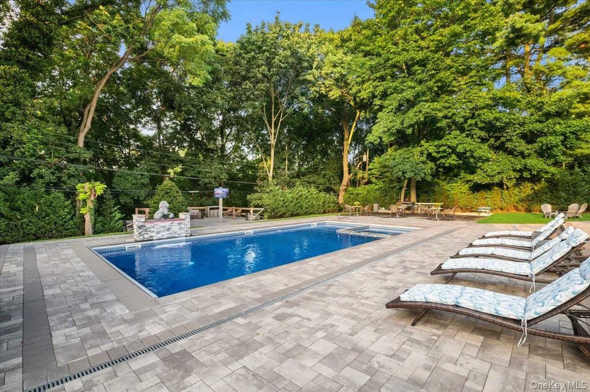 105 Woodhill Lane, North Hempstead, NY, 4 Bedrooms Bedrooms, 14 Rooms Rooms,4 BathroomsBathrooms,Residential,For Rent,Woodhill,0,1048059 105 Woodhill Lane, North Hempstead, NY, 4 Bedrooms Bedrooms, 14 Rooms Rooms,4 BathroomsBathrooms,Residential,For Rent,Woodhill,0,1048059
