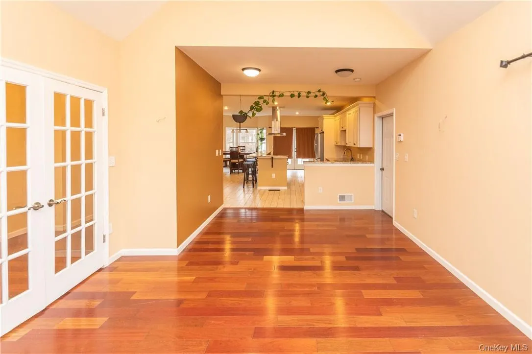 66 Mulberry Lane, Marlboro, NY, 3 Bedrooms Bedrooms, 7 Rooms Rooms,2 BathroomsBathrooms,Residential Lease,For Rent,Mulberry,0,1048062 66 Mulberry Lane, Marlboro, NY, 3 Bedrooms Bedrooms, 7 Rooms Rooms,2 BathroomsBathrooms,Residential Lease,For Rent,Mulberry,0,1048062