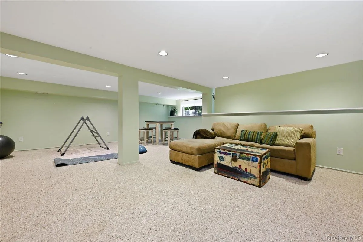 40 Cedar Lane, Oyster Bay, NY, 2 Bedrooms Bedrooms, 7 Rooms Rooms,3 BathroomsBathrooms,Residential,For Rent,Cedar,0,1048063 40 Cedar Lane, Oyster Bay, NY, 2 Bedrooms Bedrooms, 7 Rooms Rooms,3 BathroomsBathrooms,Residential,For Rent,Cedar,0,1048063