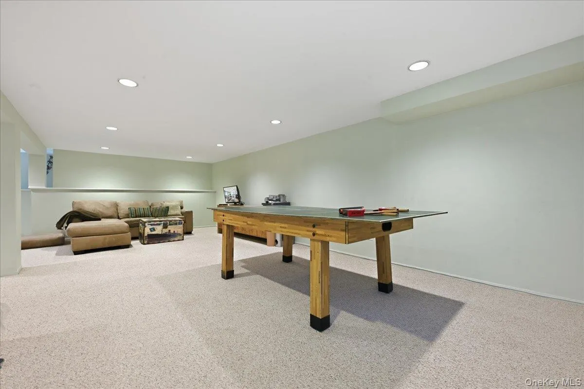 40 Cedar Lane, Oyster Bay, NY, 2 Bedrooms Bedrooms, 7 Rooms Rooms,3 BathroomsBathrooms,Residential,For Rent,Cedar,0,1048063 40 Cedar Lane, Oyster Bay, NY, 2 Bedrooms Bedrooms, 7 Rooms Rooms,3 BathroomsBathrooms,Residential,For Rent,Cedar,0,1048063