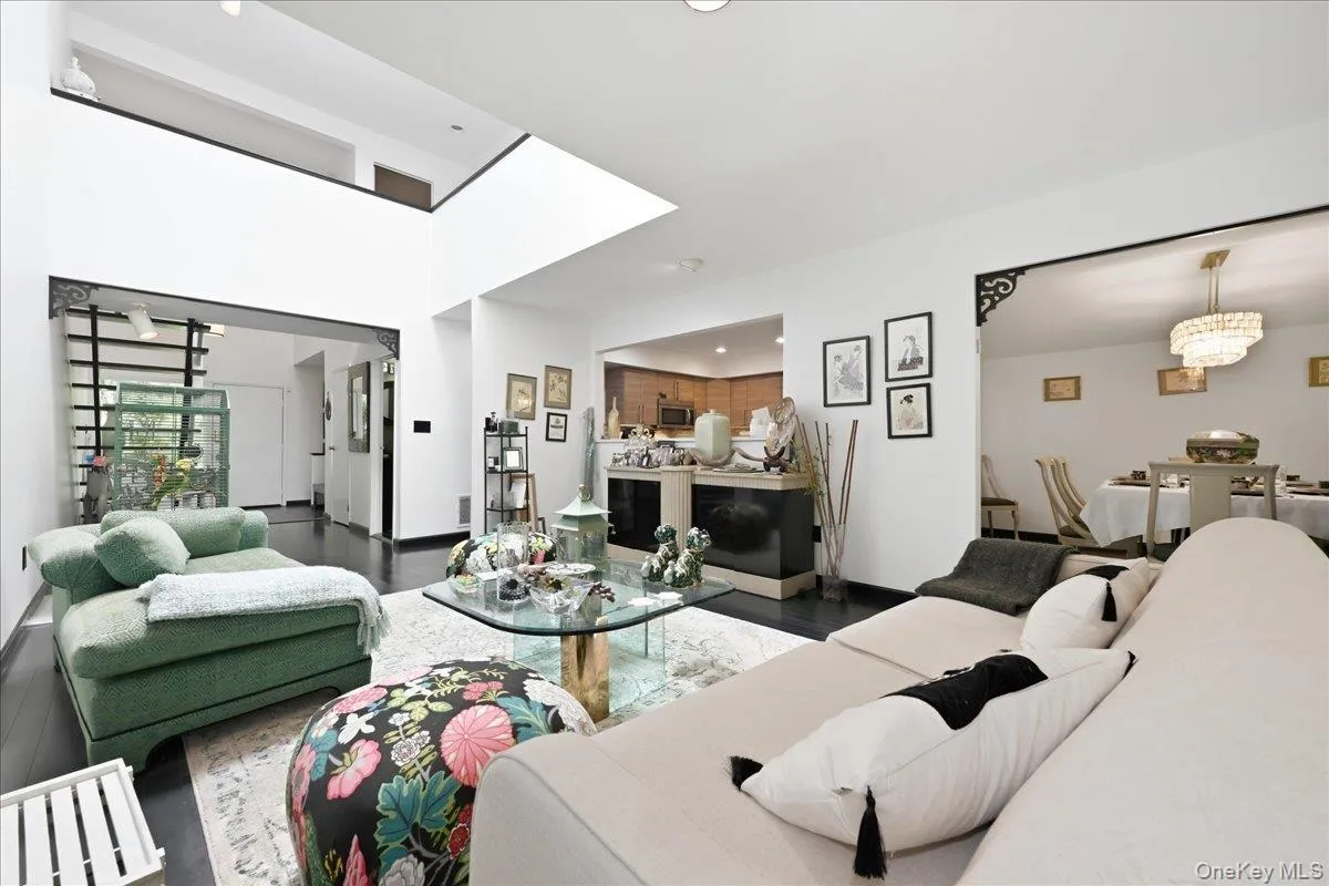 40 Cedar Lane, Oyster Bay, NY, 2 Bedrooms Bedrooms, 7 Rooms Rooms,3 BathroomsBathrooms,Residential,For Rent,Cedar,0,1048063 40 Cedar Lane, Oyster Bay, NY, 2 Bedrooms Bedrooms, 7 Rooms Rooms,3 BathroomsBathrooms,Residential,For Rent,Cedar,0,1048063