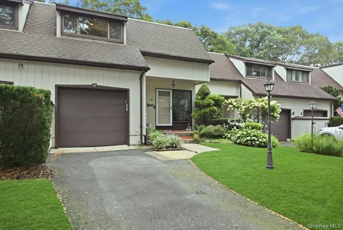 40 Cedar Lane, Oyster Bay, NY, 2 Bedrooms Bedrooms, 7 Rooms Rooms,3 BathroomsBathrooms,Residential,For Rent,Cedar,0,1048063 40 Cedar Lane, Oyster Bay, NY, 2 Bedrooms Bedrooms, 7 Rooms Rooms,3 BathroomsBathrooms,Residential,For Rent,Cedar,0,1048063