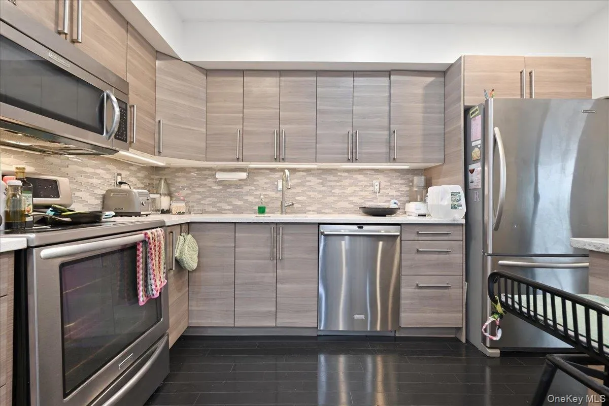 40 Cedar Lane, Oyster Bay, NY, 2 Bedrooms Bedrooms, 7 Rooms Rooms,3 BathroomsBathrooms,Residential,For Rent,Cedar,0,1048063 40 Cedar Lane, Oyster Bay, NY, 2 Bedrooms Bedrooms, 7 Rooms Rooms,3 BathroomsBathrooms,Residential,For Rent,Cedar,0,1048063