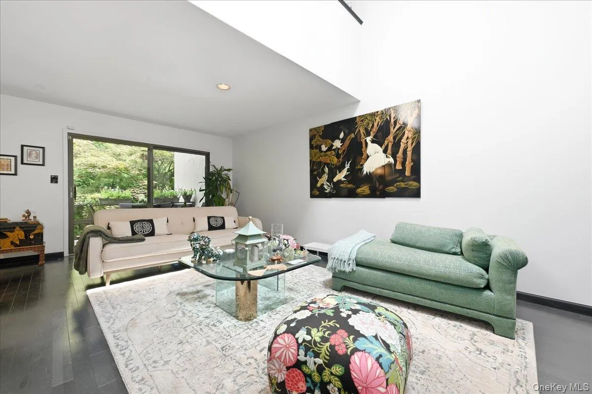 40 Cedar Lane, Oyster Bay, NY, 2 Bedrooms Bedrooms, 7 Rooms Rooms,3 BathroomsBathrooms,Residential,For Rent,Cedar,0,1048063 40 Cedar Lane, Oyster Bay, NY, 2 Bedrooms Bedrooms, 7 Rooms Rooms,3 BathroomsBathrooms,Residential,For Rent,Cedar,0,1048063