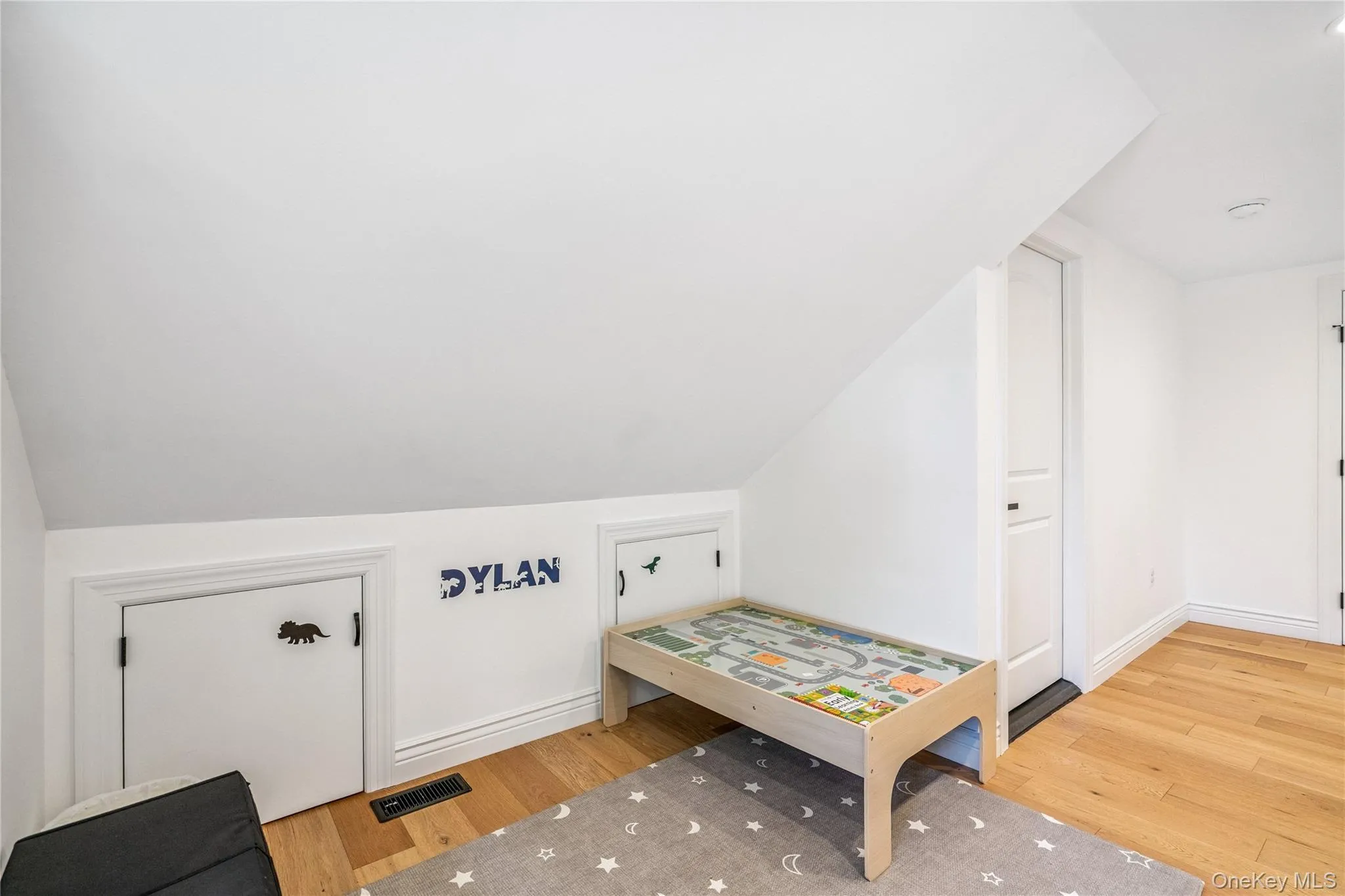 55 Cleveland Street, Brookhaven, NY, 3 Bedrooms Bedrooms, 7 Rooms Rooms,2 BathroomsBathrooms,Residential,For Rent,Cleveland,0,1048064 55 Cleveland Street, Brookhaven, NY, 3 Bedrooms Bedrooms, 7 Rooms Rooms,2 BathroomsBathrooms,Residential,For Rent,Cleveland,0,1048064