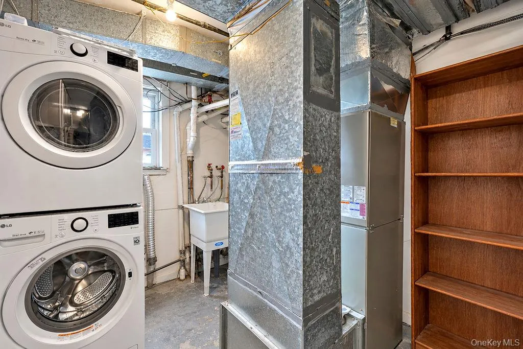 162-07 85th Street, New York, NY, 5 Bedrooms Bedrooms, 10 Rooms Rooms,3 BathroomsBathrooms,Residential,For Rent,85th,0,1048065 162-07 85th Street, New York, NY, 5 Bedrooms Bedrooms, 10 Rooms Rooms,3 BathroomsBathrooms,Residential,For Rent,85th,0,1048065