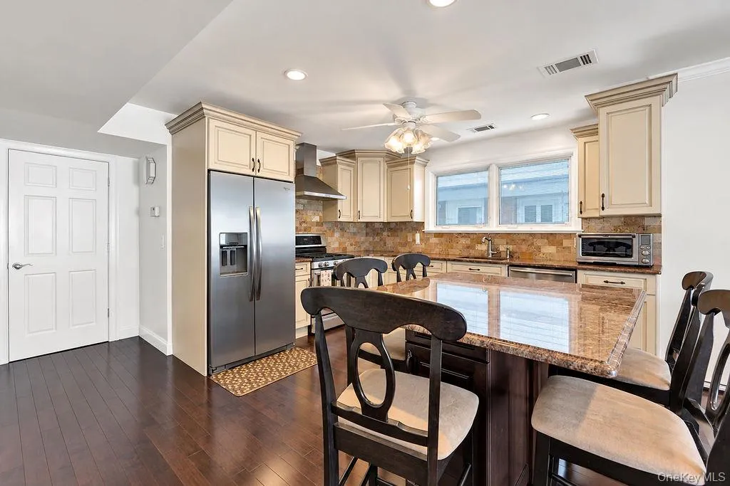 162-07 85th Street, New York, NY, 5 Bedrooms Bedrooms, 10 Rooms Rooms,3 BathroomsBathrooms,Residential,For Rent,85th,0,1048065 162-07 85th Street, New York, NY, 5 Bedrooms Bedrooms, 10 Rooms Rooms,3 BathroomsBathrooms,Residential,For Rent,85th,0,1048065