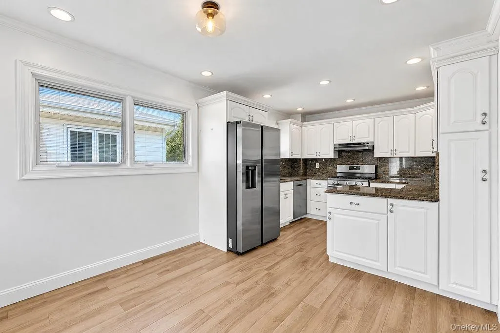 162-07 85th Street, New York, NY, 5 Bedrooms Bedrooms, 10 Rooms Rooms,3 BathroomsBathrooms,Residential,For Rent,85th,0,1048065 162-07 85th Street, New York, NY, 5 Bedrooms Bedrooms, 10 Rooms Rooms,3 BathroomsBathrooms,Residential,For Rent,85th,0,1048065