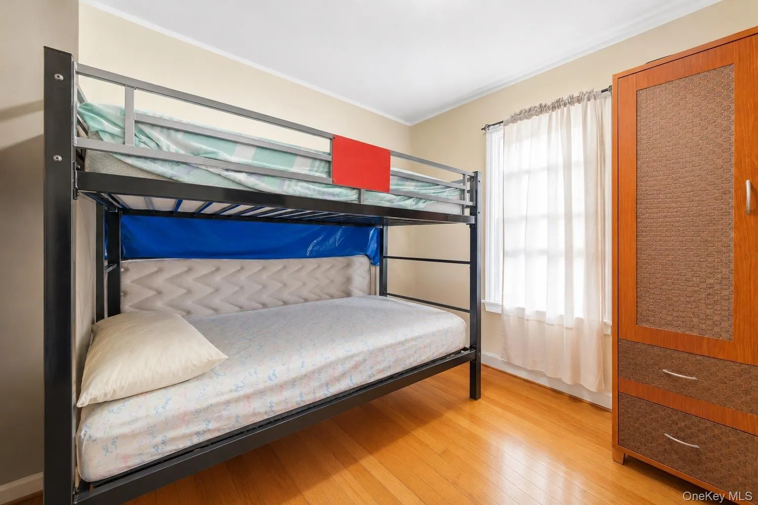 11460 145th Street, New York, NY, 3 Bedrooms Bedrooms, 7 Rooms Rooms,2 BathroomsBathrooms,Residential,For Rent,145th,0,1048067 11460 145th Street, New York, NY, 3 Bedrooms Bedrooms, 7 Rooms Rooms,2 BathroomsBathrooms,Residential,For Rent,145th,0,1048067
