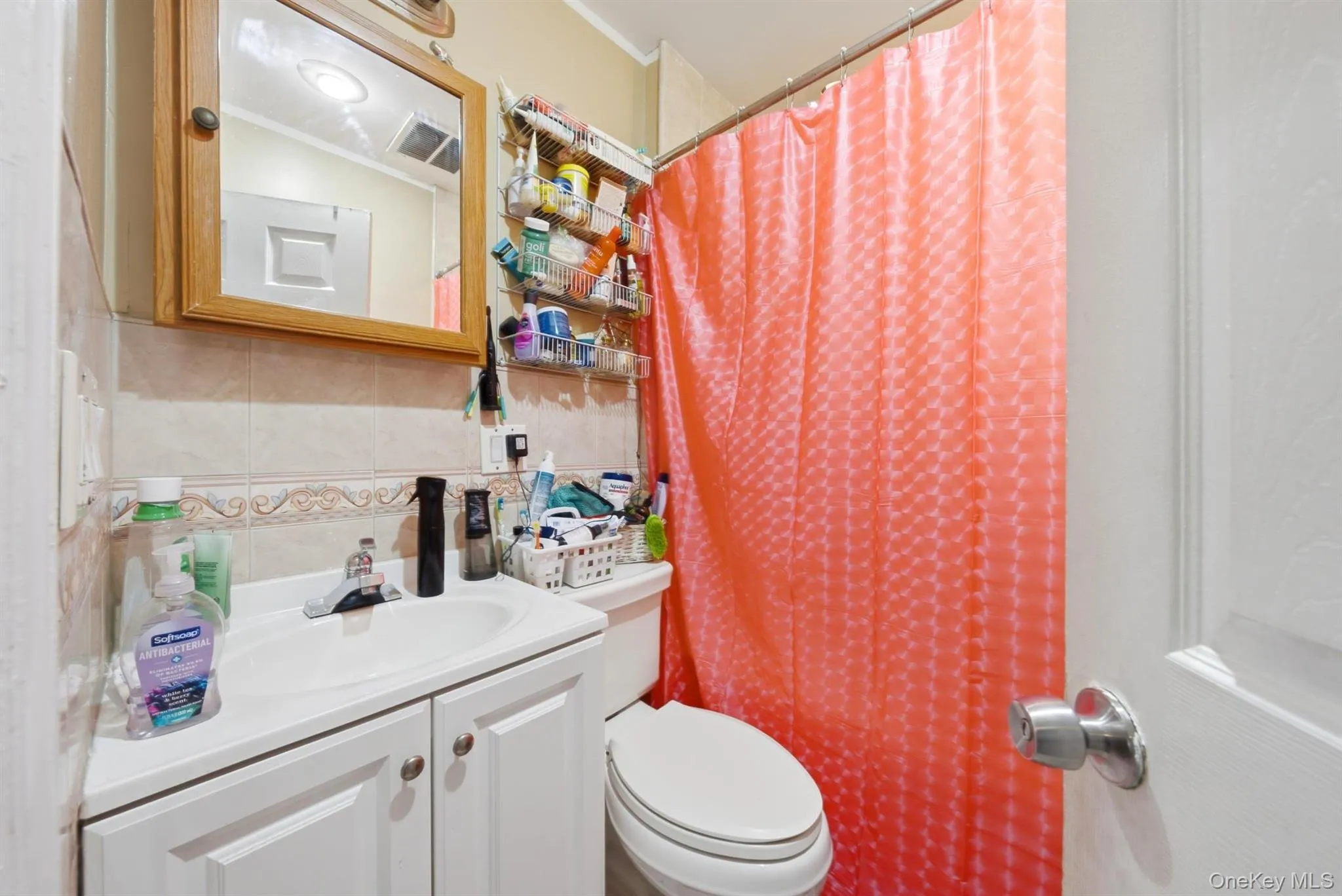 11460 145th Street, New York, NY, 3 Bedrooms Bedrooms, 7 Rooms Rooms,2 BathroomsBathrooms,Residential,For Rent,145th,0,1048067 11460 145th Street, New York, NY, 3 Bedrooms Bedrooms, 7 Rooms Rooms,2 BathroomsBathrooms,Residential,For Rent,145th,0,1048067