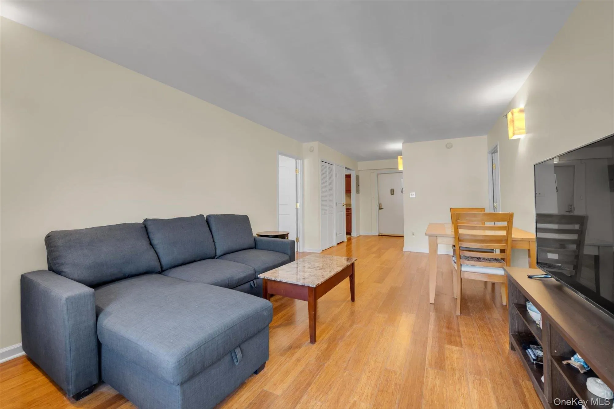 6434 Grand Central Parkway, New York, NY, 2 Bedrooms Bedrooms, 4 Rooms Rooms,2 BathroomsBathrooms,Residential,For Rent,Grand Central,0,1048069 6434 Grand Central Parkway, New York, NY, 2 Bedrooms Bedrooms, 4 Rooms Rooms,2 BathroomsBathrooms,Residential,For Rent,Grand Central,0,1048069