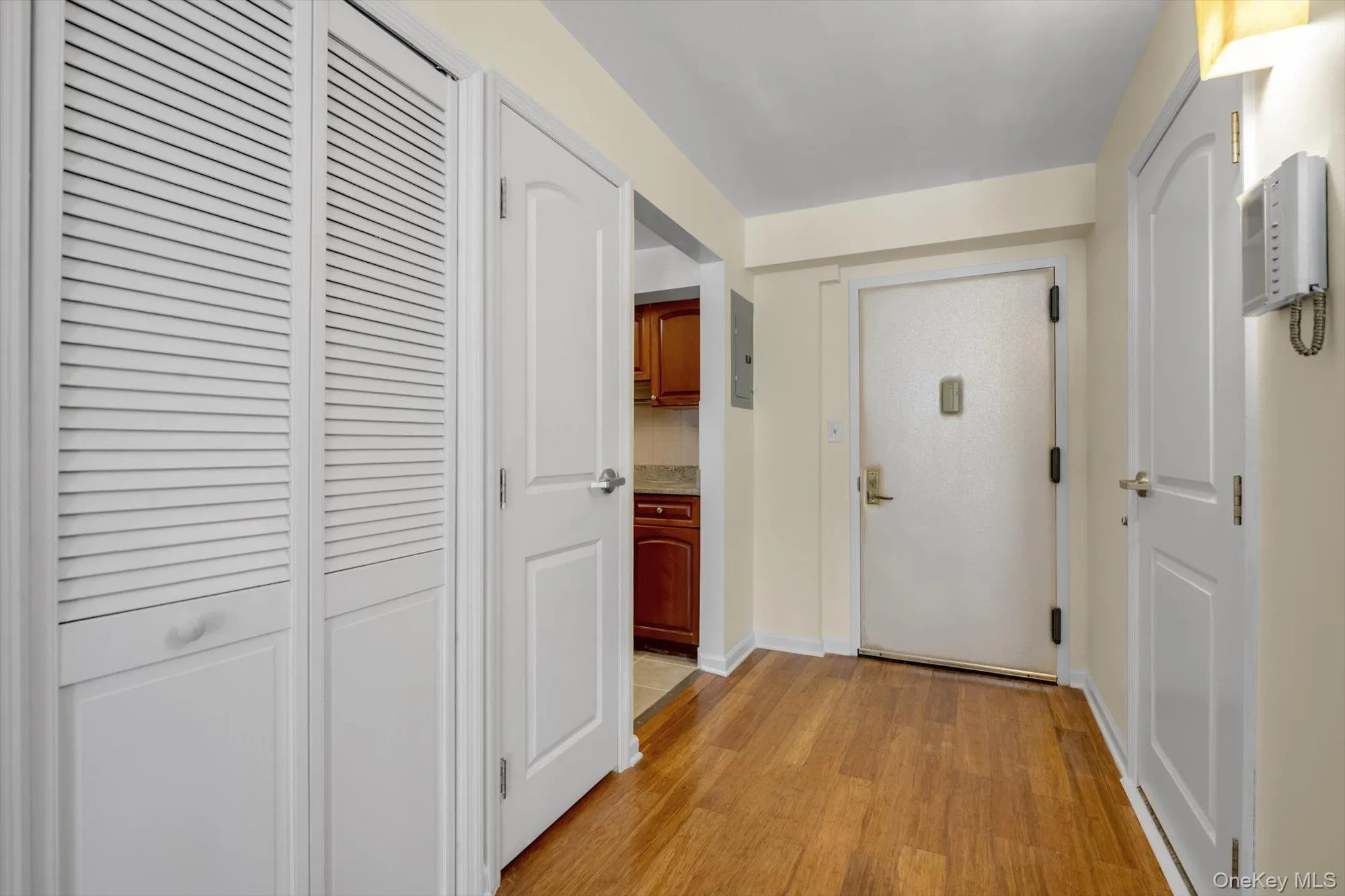 6434 Grand Central Parkway, New York, NY, 2 Bedrooms Bedrooms, 4 Rooms Rooms,2 BathroomsBathrooms,Residential,For Rent,Grand Central,0,1048069 6434 Grand Central Parkway, New York, NY, 2 Bedrooms Bedrooms, 4 Rooms Rooms,2 BathroomsBathrooms,Residential,For Rent,Grand Central,0,1048069