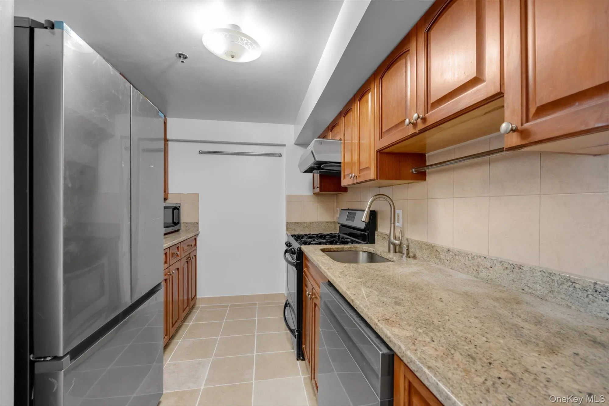6434 Grand Central Parkway, New York, NY, 2 Bedrooms Bedrooms, 4 Rooms Rooms,2 BathroomsBathrooms,Residential,For Rent,Grand Central,0,1048069 6434 Grand Central Parkway, New York, NY, 2 Bedrooms Bedrooms, 4 Rooms Rooms,2 BathroomsBathrooms,Residential,For Rent,Grand Central,0,1048069
