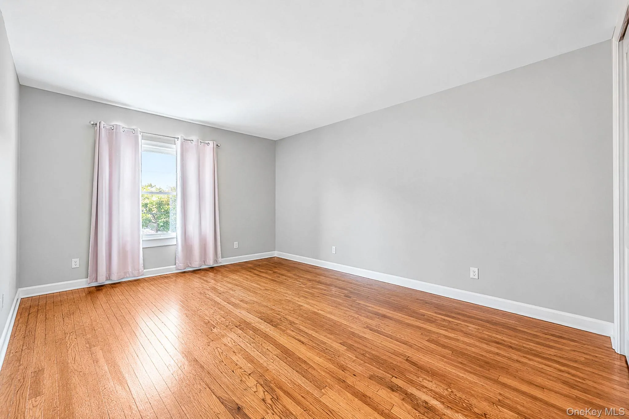 11 Glen Hollow Drive, Brookhaven, NY, 3 Bedrooms Bedrooms, 7 Rooms Rooms,2 BathroomsBathrooms,Residential,For Rent,Glen Hollow,0,1048070 11 Glen Hollow Drive, Brookhaven, NY, 3 Bedrooms Bedrooms, 7 Rooms Rooms,2 BathroomsBathrooms,Residential,For Rent,Glen Hollow,0,1048070