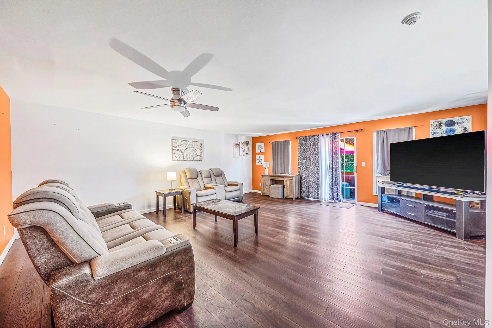 11 Glen Hollow Drive, Brookhaven, NY, 3 Bedrooms Bedrooms, 7 Rooms Rooms,2 BathroomsBathrooms,Residential,For Rent,Glen Hollow,0,1048070 11 Glen Hollow Drive, Brookhaven, NY, 3 Bedrooms Bedrooms, 7 Rooms Rooms,2 BathroomsBathrooms,Residential,For Rent,Glen Hollow,0,1048070