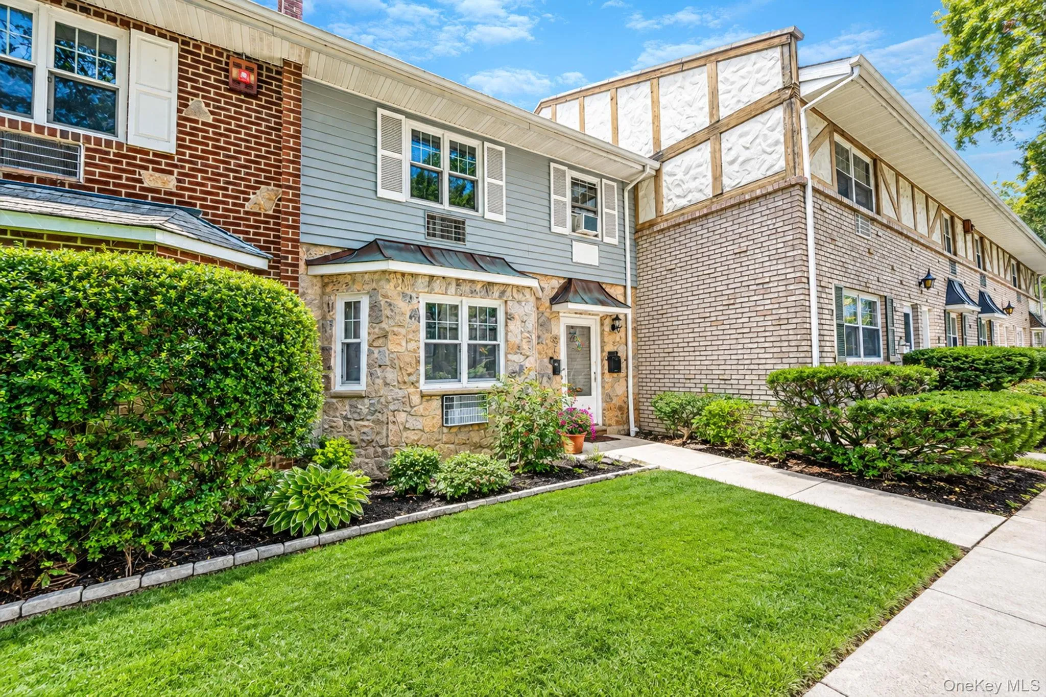 11 Glen Hollow Drive, Brookhaven, NY, 3 Bedrooms Bedrooms, 7 Rooms Rooms,2 BathroomsBathrooms,Residential,For Rent,Glen Hollow,0,1048070 11 Glen Hollow Drive, Brookhaven, NY, 3 Bedrooms Bedrooms, 7 Rooms Rooms,2 BathroomsBathrooms,Residential,For Rent,Glen Hollow,0,1048070