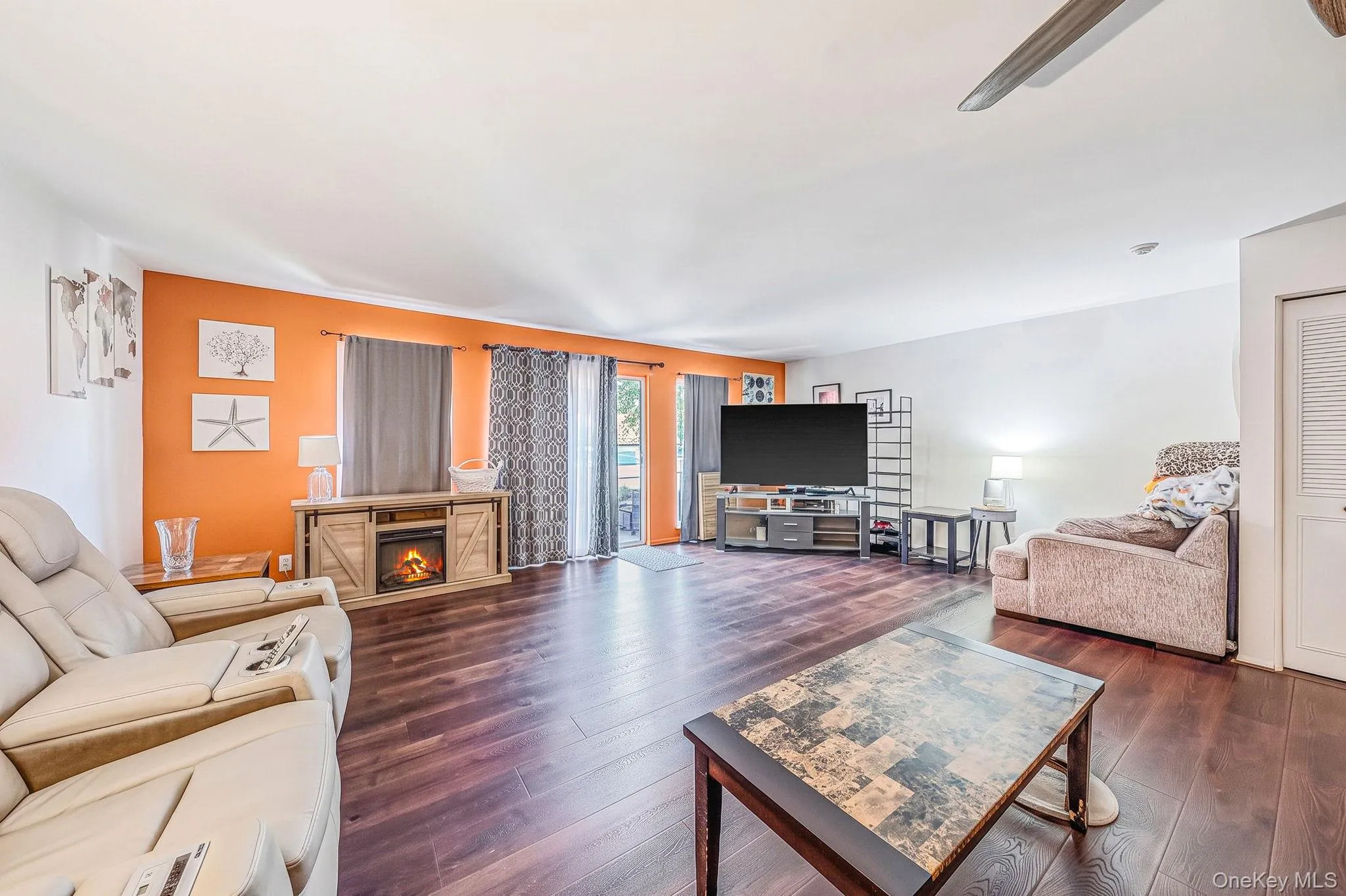 11 Glen Hollow Drive, Brookhaven, NY, 3 Bedrooms Bedrooms, 7 Rooms Rooms,2 BathroomsBathrooms,Residential,For Rent,Glen Hollow,0,1048070 11 Glen Hollow Drive, Brookhaven, NY, 3 Bedrooms Bedrooms, 7 Rooms Rooms,2 BathroomsBathrooms,Residential,For Rent,Glen Hollow,0,1048070