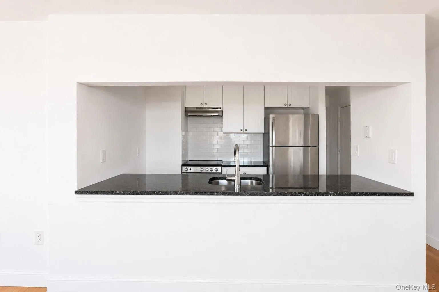 10 Franklin Boulevard, Long Beach, NY, 3 Rooms Rooms,1 BathroomBathrooms,Residential Lease,For Rent,Franklin,0,1048071 10 Franklin Boulevard, Long Beach, NY, 3 Rooms Rooms,1 BathroomBathrooms,Residential Lease,For Rent,Franklin,0,1048071
