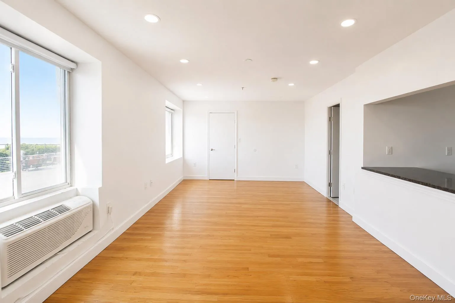10 Franklin Boulevard, Long Beach, NY, 3 Rooms Rooms,1 BathroomBathrooms,Residential Lease,For Rent,Franklin,0,1048071 10 Franklin Boulevard, Long Beach, NY, 3 Rooms Rooms,1 BathroomBathrooms,Residential Lease,For Rent,Franklin,0,1048071