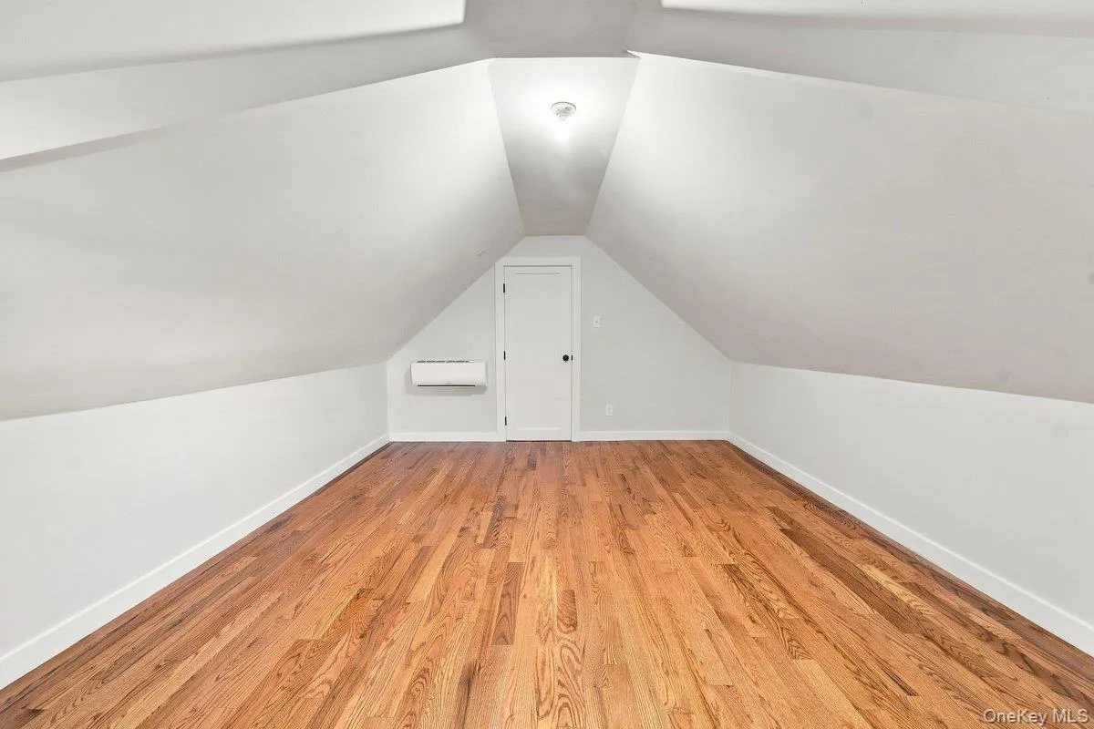 1978 Needham, New York, NY, 4 Bedrooms Bedrooms, 6 Rooms Rooms,2 BathroomsBathrooms,Residential,For Rent,Needham,0,1048072 1978 Needham, New York, NY, 4 Bedrooms Bedrooms, 6 Rooms Rooms,2 BathroomsBathrooms,Residential,For Rent,Needham,0,1048072