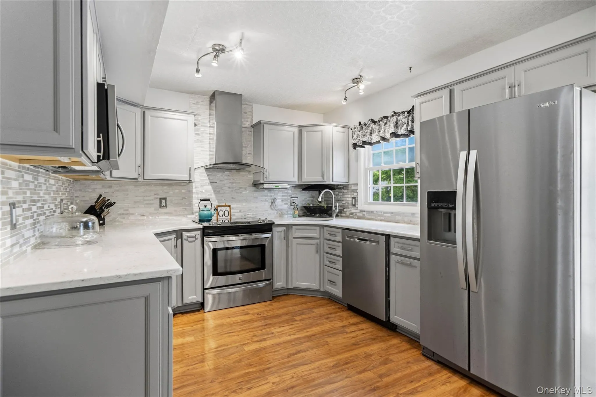 3 Palfrey Street, Brookhaven, NY, 4 Bedrooms Bedrooms, 9 Rooms Rooms,2 BathroomsBathrooms,Residential,For Rent,Palfrey,0,1048074 3 Palfrey Street, Brookhaven, NY, 4 Bedrooms Bedrooms, 9 Rooms Rooms,2 BathroomsBathrooms,Residential,For Rent,Palfrey,0,1048074