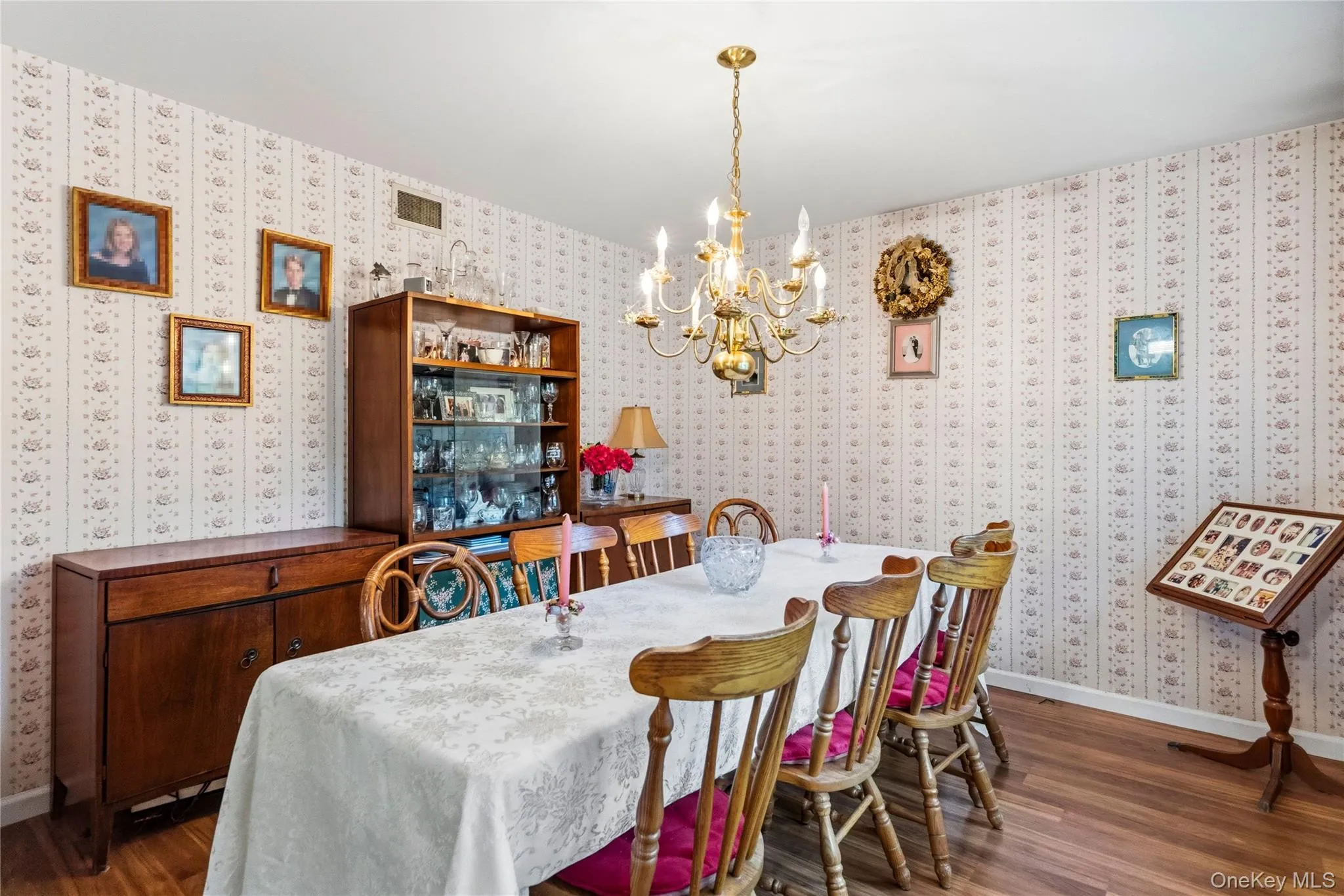 3 Palfrey Street, Brookhaven, NY, 4 Bedrooms Bedrooms, 9 Rooms Rooms,2 BathroomsBathrooms,Residential,For Rent,Palfrey,0,1048074 3 Palfrey Street, Brookhaven, NY, 4 Bedrooms Bedrooms, 9 Rooms Rooms,2 BathroomsBathrooms,Residential,For Rent,Palfrey,0,1048074