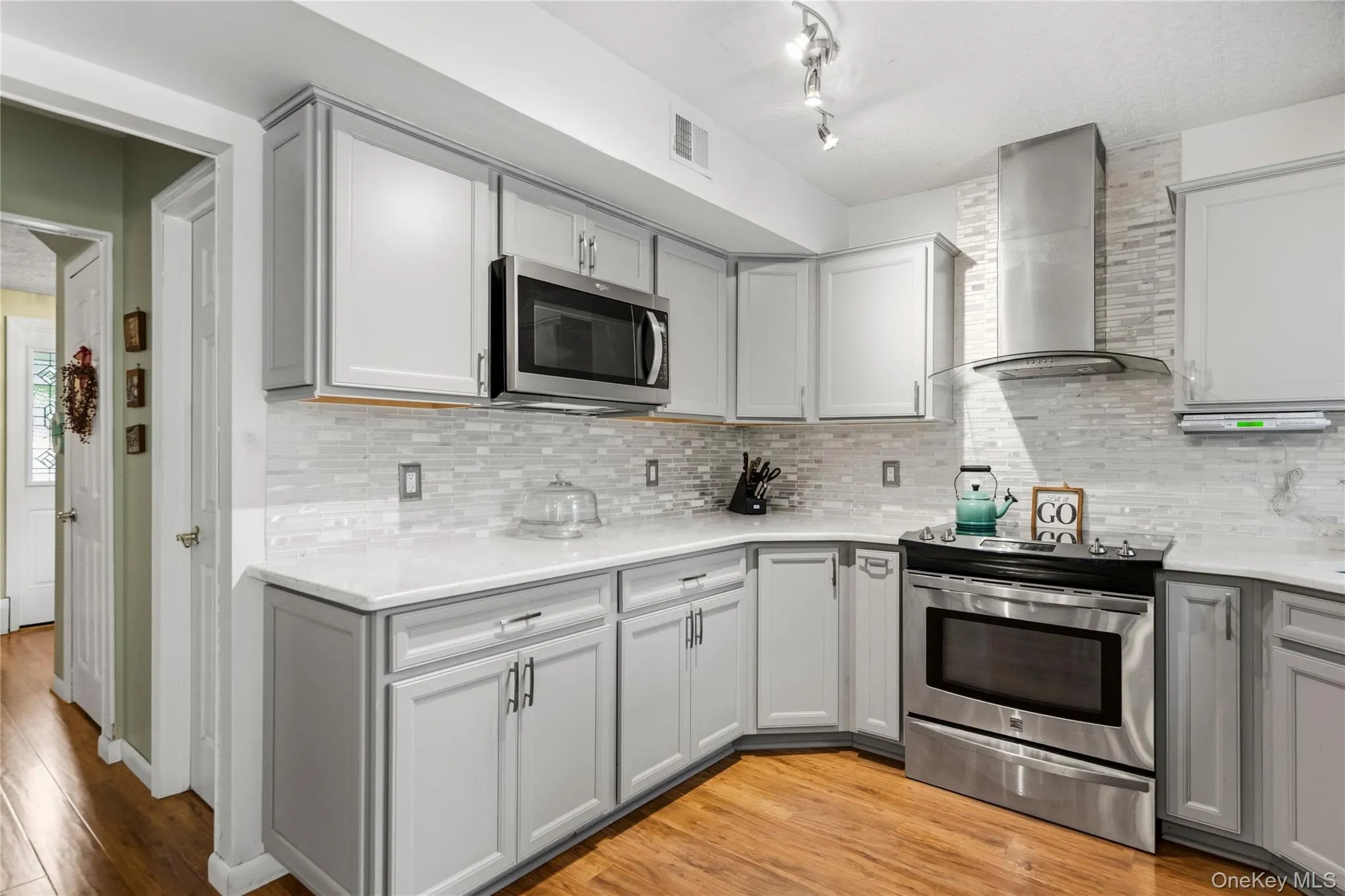 3 Palfrey Street, Brookhaven, NY, 4 Bedrooms Bedrooms, 9 Rooms Rooms,2 BathroomsBathrooms,Residential,For Rent,Palfrey,0,1048074 3 Palfrey Street, Brookhaven, NY, 4 Bedrooms Bedrooms, 9 Rooms Rooms,2 BathroomsBathrooms,Residential,For Rent,Palfrey,0,1048074