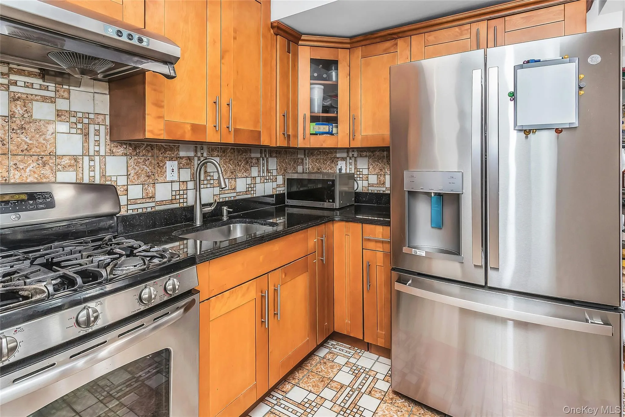 85-10 Elmhurst Avenue, New York, NY, 2 Bedrooms Bedrooms, 4 Rooms Rooms,2 BathroomsBathrooms,Residential,For Rent,Elmhurst,0,1048082 85-10 Elmhurst Avenue, New York, NY, 2 Bedrooms Bedrooms, 4 Rooms Rooms,2 BathroomsBathrooms,Residential,For Rent,Elmhurst,0,1048082