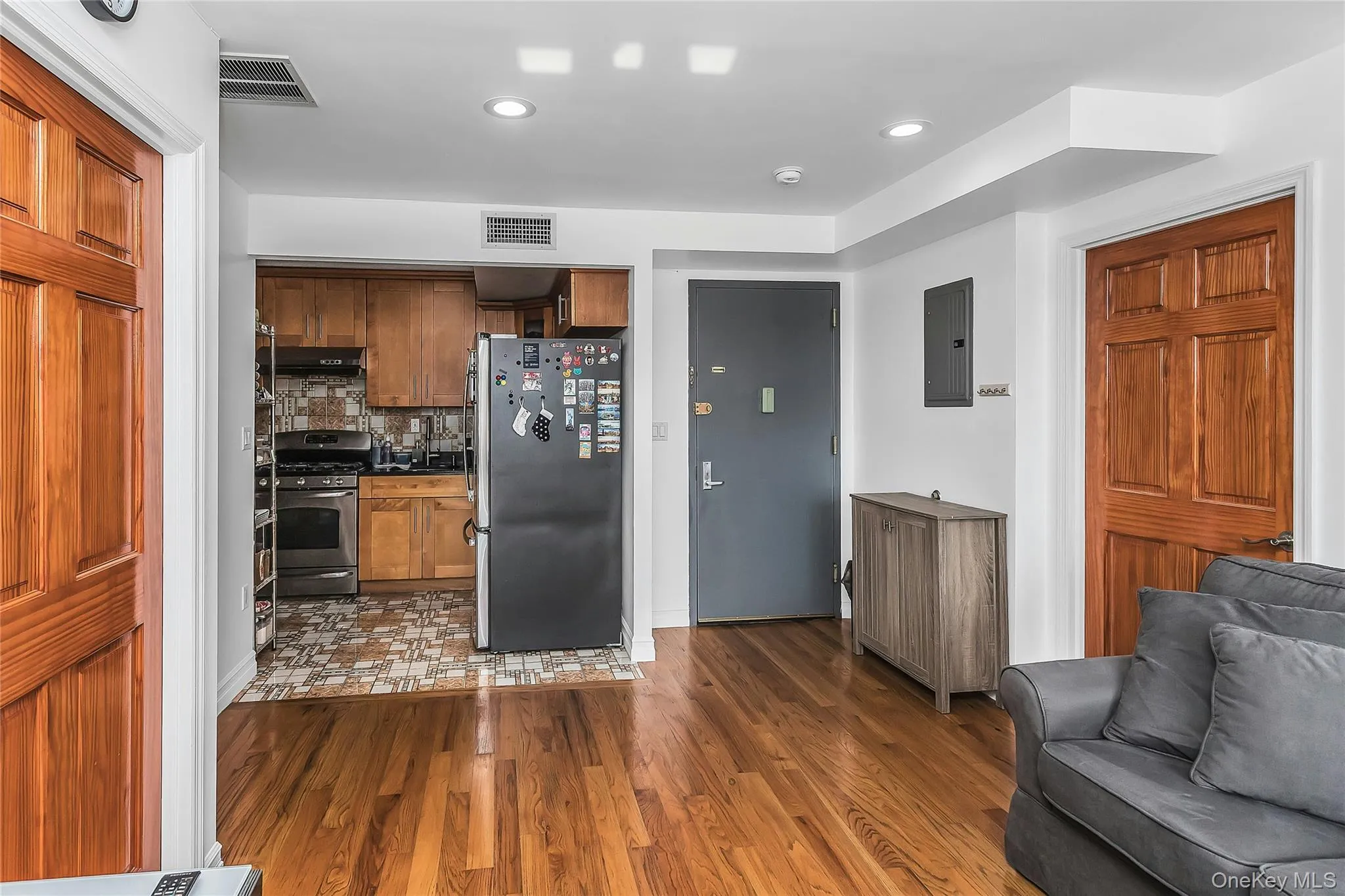 85-10 Elmhurst Avenue, New York, NY, 2 Bedrooms Bedrooms, 4 Rooms Rooms,2 BathroomsBathrooms,Residential,For Rent,Elmhurst,0,1048082 85-10 Elmhurst Avenue, New York, NY, 2 Bedrooms Bedrooms, 4 Rooms Rooms,2 BathroomsBathrooms,Residential,For Rent,Elmhurst,0,1048082