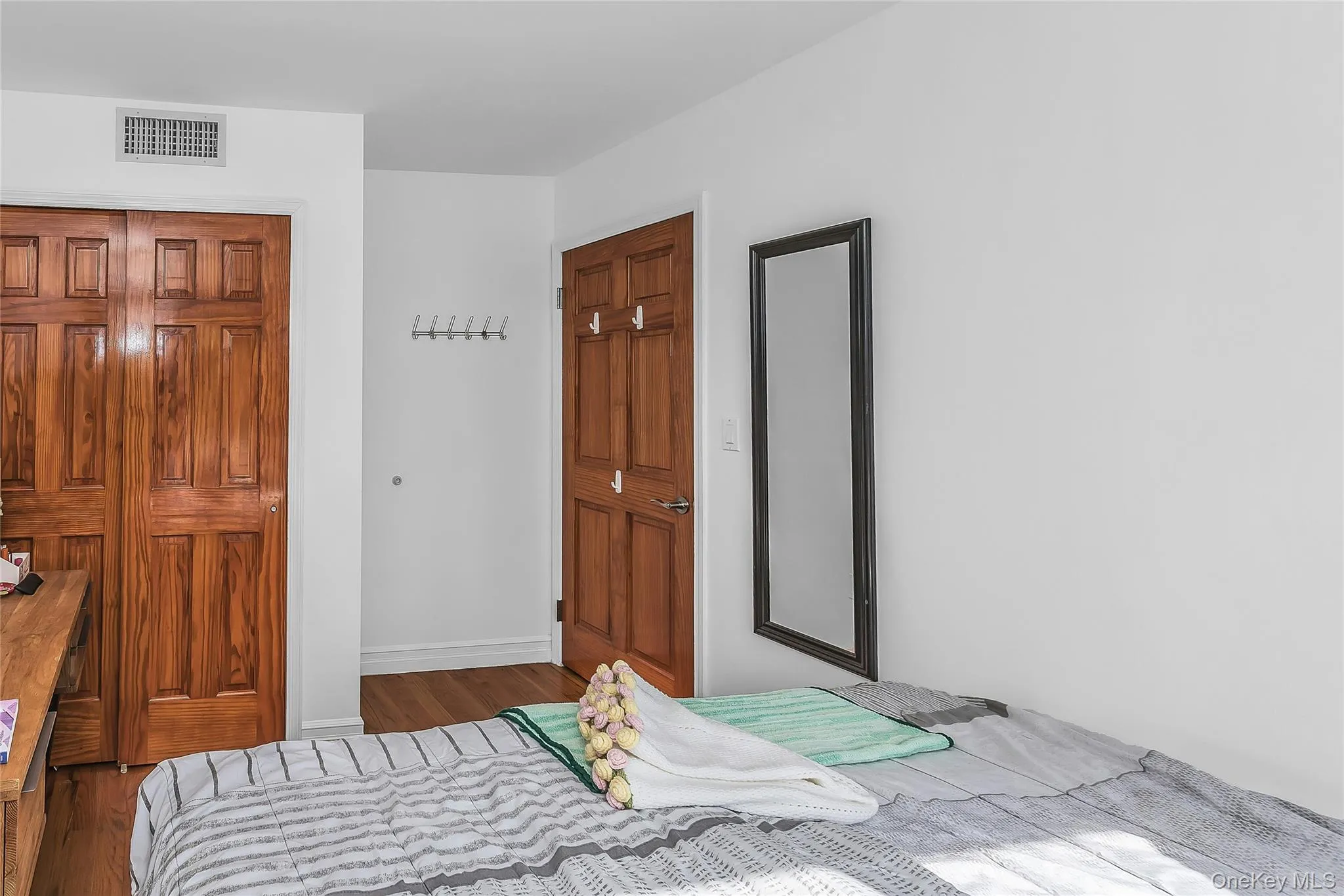 85-10 Elmhurst Avenue, New York, NY, 2 Bedrooms Bedrooms, 4 Rooms Rooms,2 BathroomsBathrooms,Residential,For Rent,Elmhurst,0,1048082 85-10 Elmhurst Avenue, New York, NY, 2 Bedrooms Bedrooms, 4 Rooms Rooms,2 BathroomsBathrooms,Residential,For Rent,Elmhurst,0,1048082