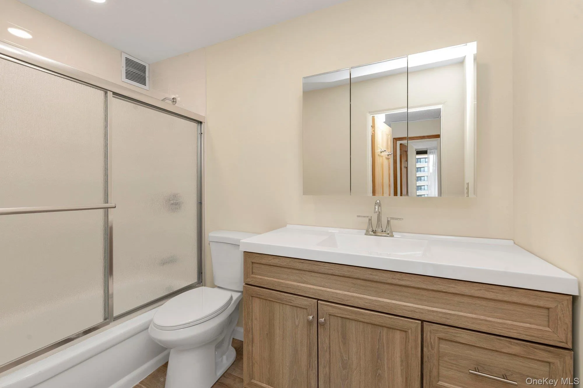 10-01 162 Street, New York, NY, 2 Bedrooms Bedrooms, 4 Rooms Rooms,1 BathroomBathrooms,Residential,For Rent,162,0,1048090 10-01 162 Street, New York, NY, 2 Bedrooms Bedrooms, 4 Rooms Rooms,1 BathroomBathrooms,Residential,For Rent,162,0,1048090