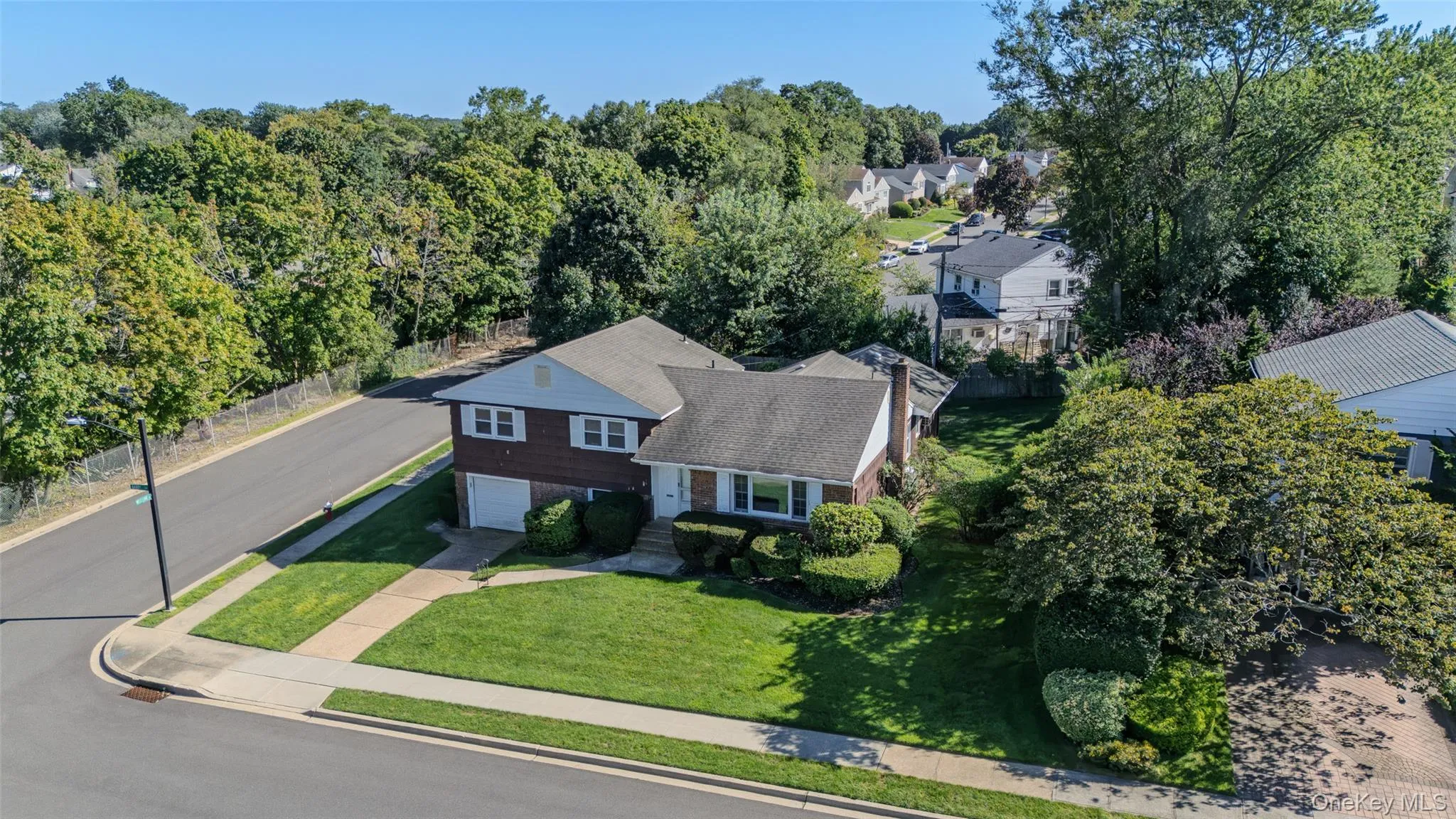 7 Barby Lane, Oyster Bay, NY, 4 Bedrooms Bedrooms, 7 Rooms Rooms,3 BathroomsBathrooms,Residential,For Rent,Barby,0,1048093 7 Barby Lane, Oyster Bay, NY, 4 Bedrooms Bedrooms, 7 Rooms Rooms,3 BathroomsBathrooms,Residential,For Rent,Barby,0,1048093