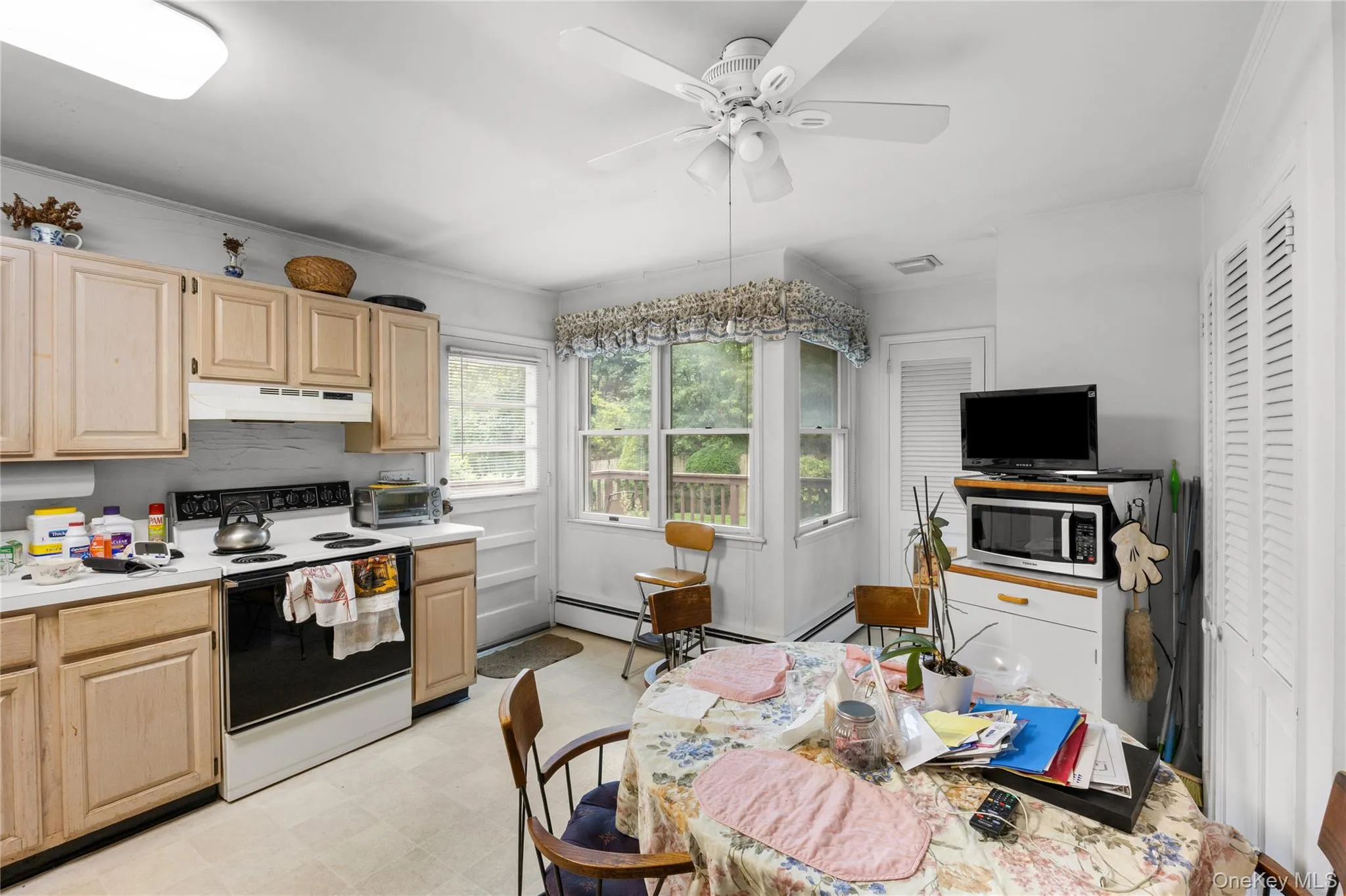 7 Barby Lane, Oyster Bay, NY, 4 Bedrooms Bedrooms, 7 Rooms Rooms,3 BathroomsBathrooms,Residential,For Rent,Barby,0,1048093 7 Barby Lane, Oyster Bay, NY, 4 Bedrooms Bedrooms, 7 Rooms Rooms,3 BathroomsBathrooms,Residential,For Rent,Barby,0,1048093