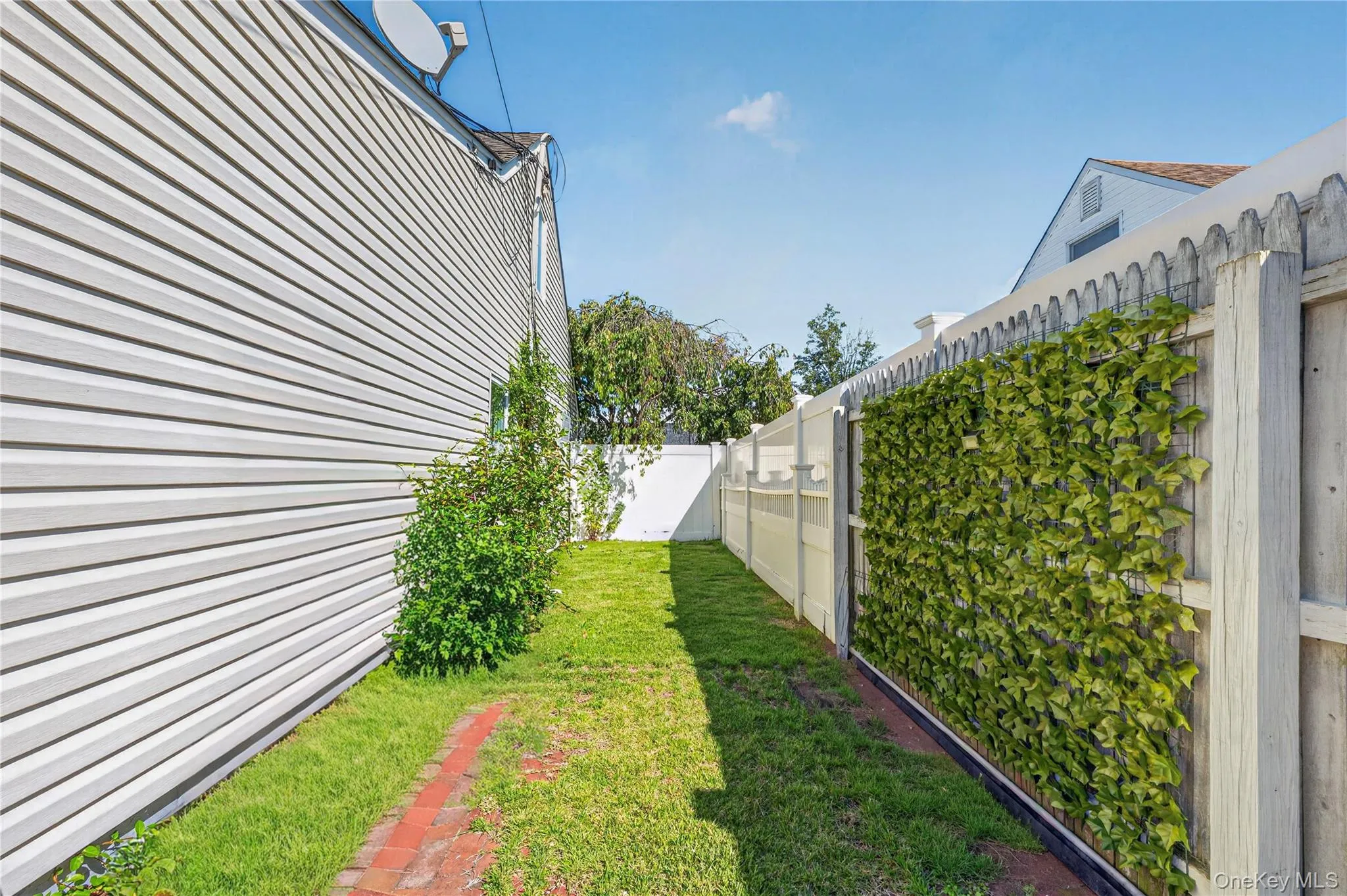 114 Southberry Lane, Hempstead, NY, 5 Bedrooms Bedrooms, 8 Rooms Rooms,2 BathroomsBathrooms,Residential,For Rent,Southberry,0,1048100 114 Southberry Lane, Hempstead, NY, 5 Bedrooms Bedrooms, 8 Rooms Rooms,2 BathroomsBathrooms,Residential,For Rent,Southberry,0,1048100