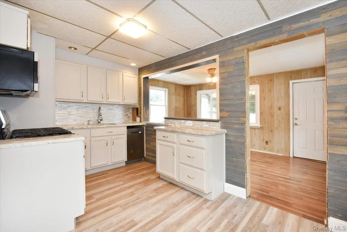 235 Madison Avenue, Hempstead, NY, 3 Bedrooms Bedrooms, 7 Rooms Rooms,1 BathroomBathrooms,Residential,For Rent,Madison,0,1048104 235 Madison Avenue, Hempstead, NY, 3 Bedrooms Bedrooms, 7 Rooms Rooms,1 BathroomBathrooms,Residential,For Rent,Madison,0,1048104