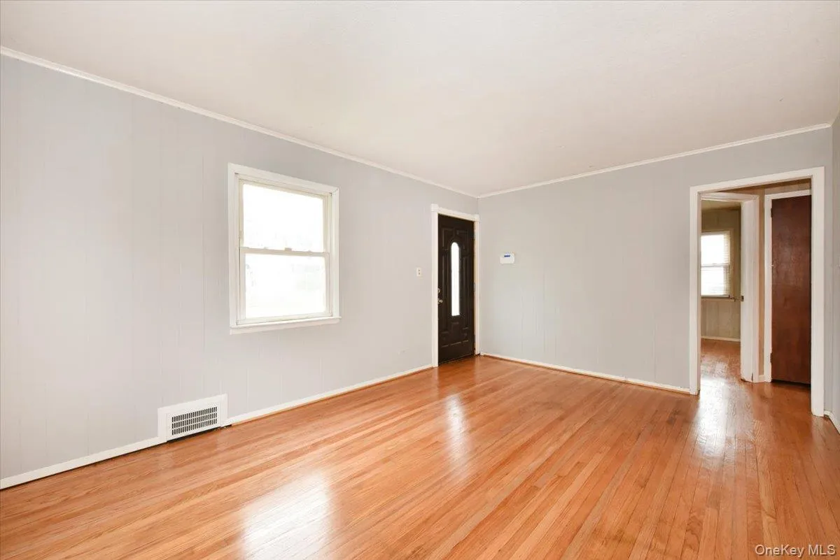 235 Madison Avenue, Hempstead, NY, 3 Bedrooms Bedrooms, 7 Rooms Rooms,1 BathroomBathrooms,Residential,For Rent,Madison,0,1048104 235 Madison Avenue, Hempstead, NY, 3 Bedrooms Bedrooms, 7 Rooms Rooms,1 BathroomBathrooms,Residential,For Rent,Madison,0,1048104